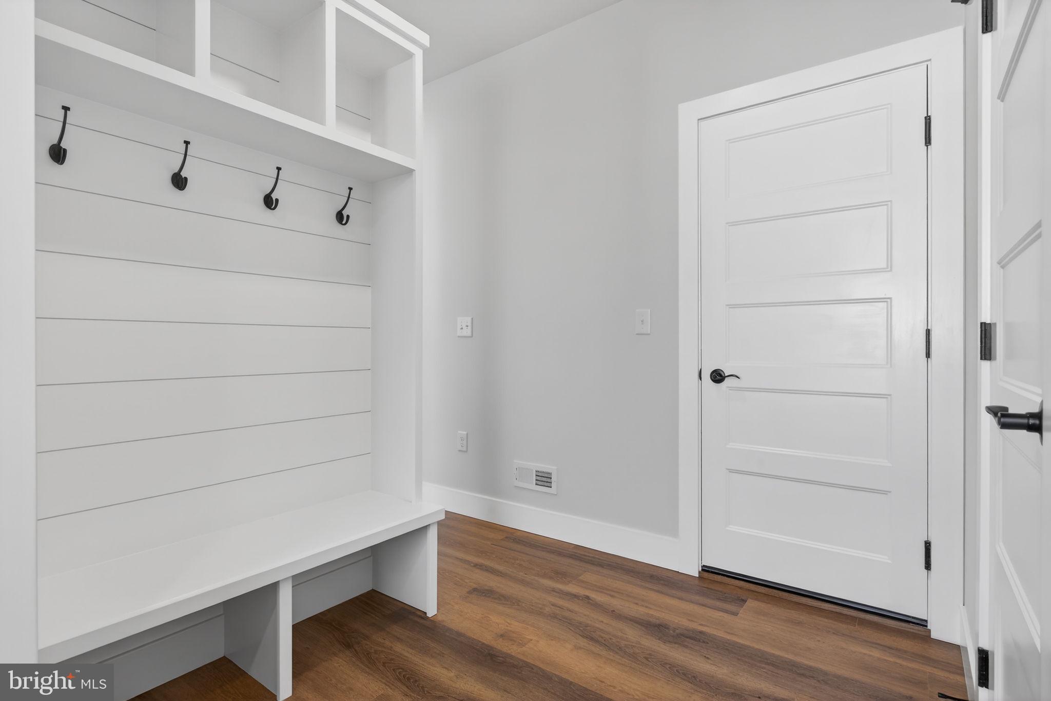 RIVER RIDGE HILLS - Residential