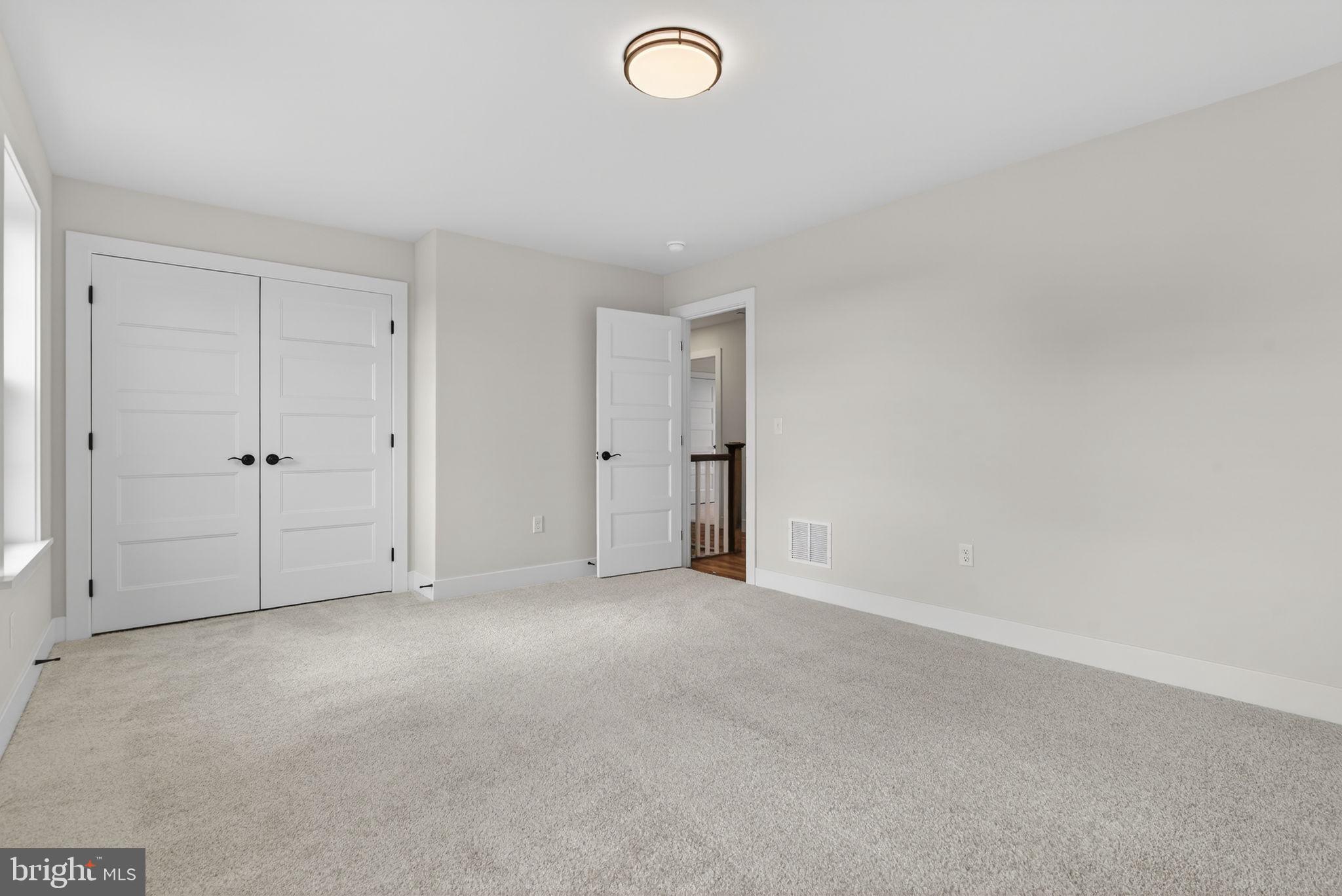 RIVER RIDGE HILLS - Residential