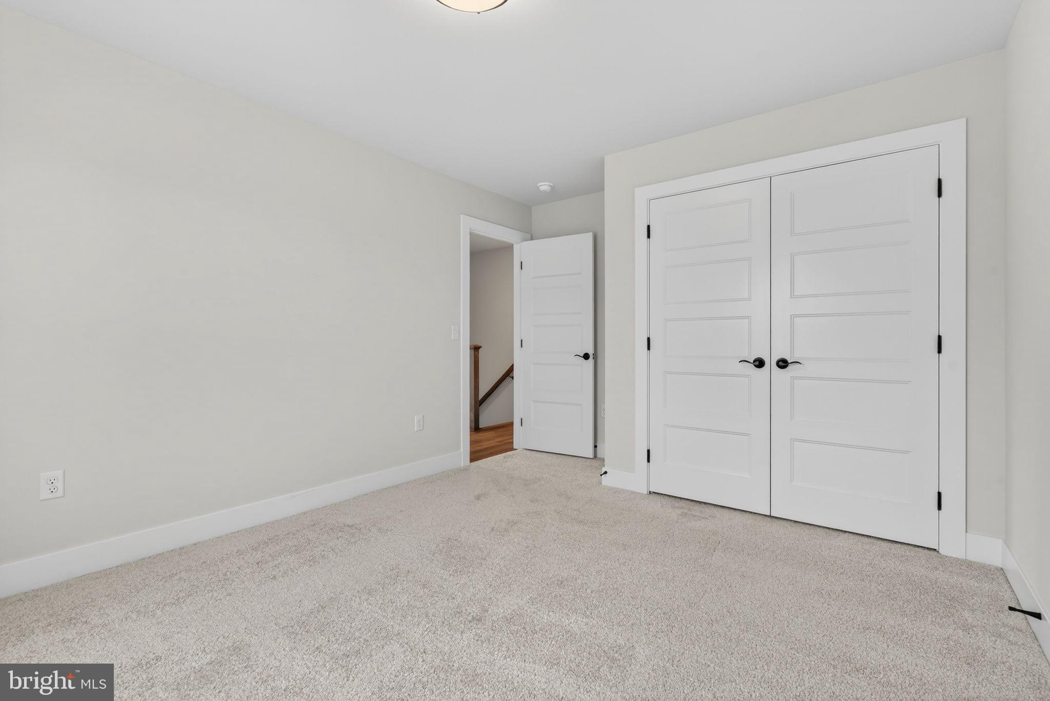 RIVER RIDGE HILLS - Residential