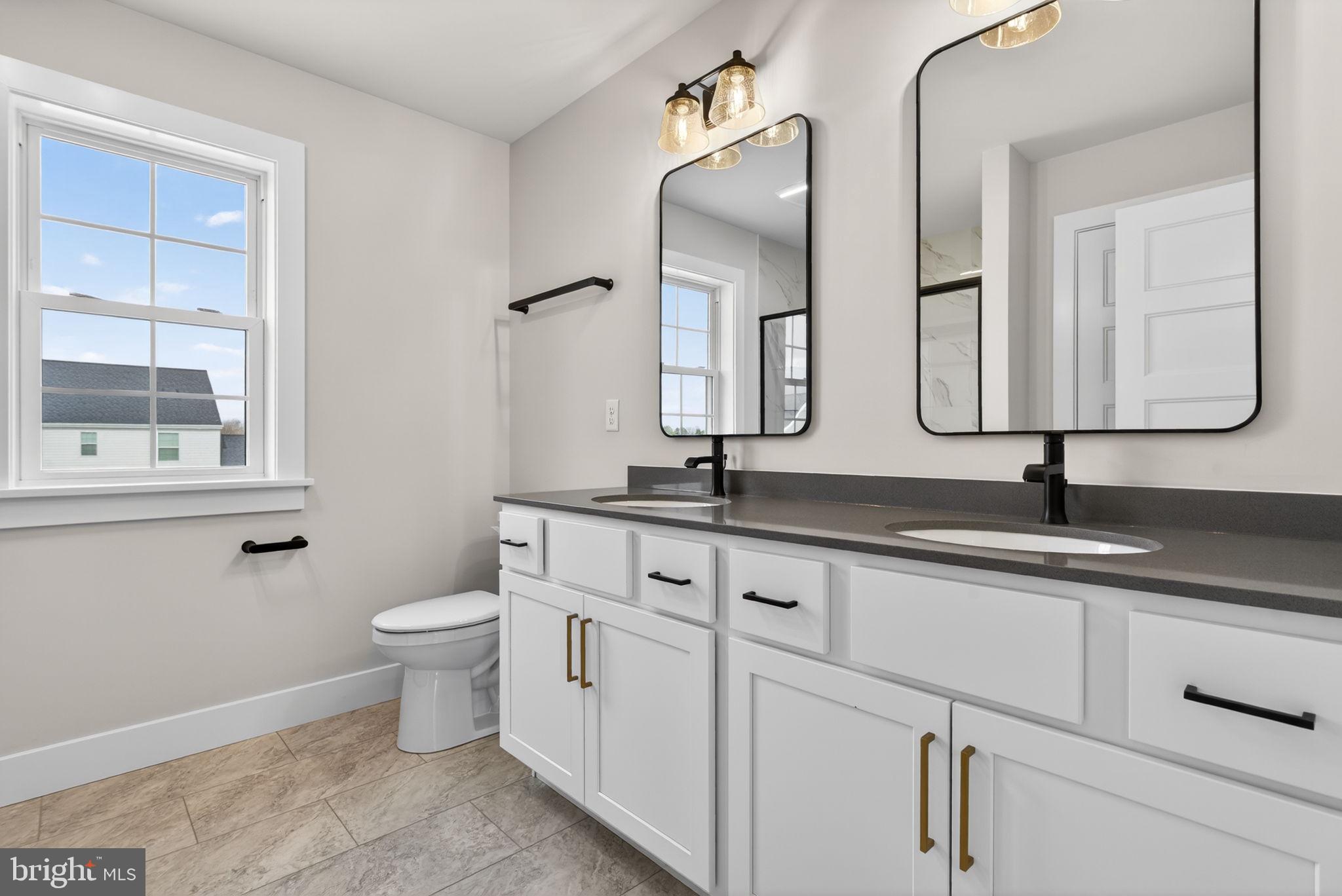 RIVER RIDGE HILLS - Residential