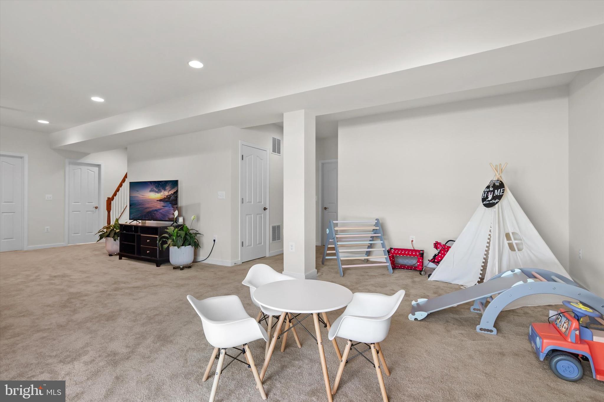 COLONIAL FORGE - Residential