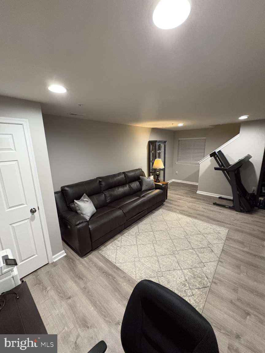 LAUREL RIDGE ESTATES - Residential