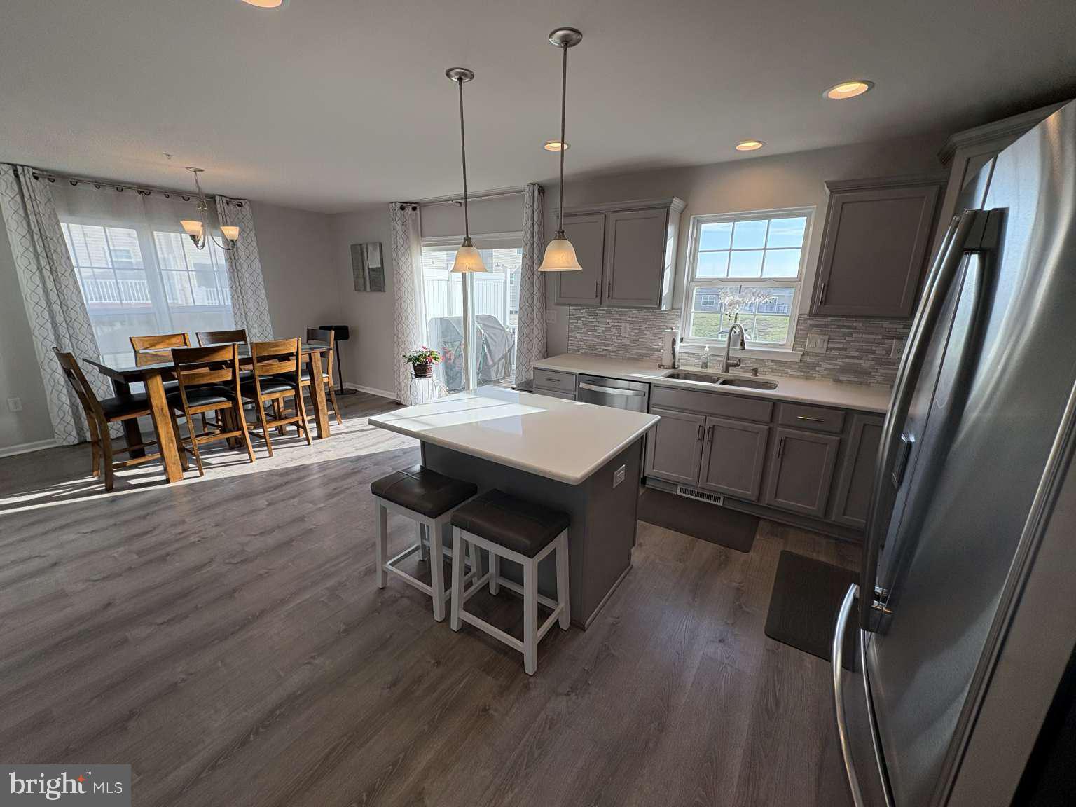 LAUREL RIDGE ESTATES - Residential