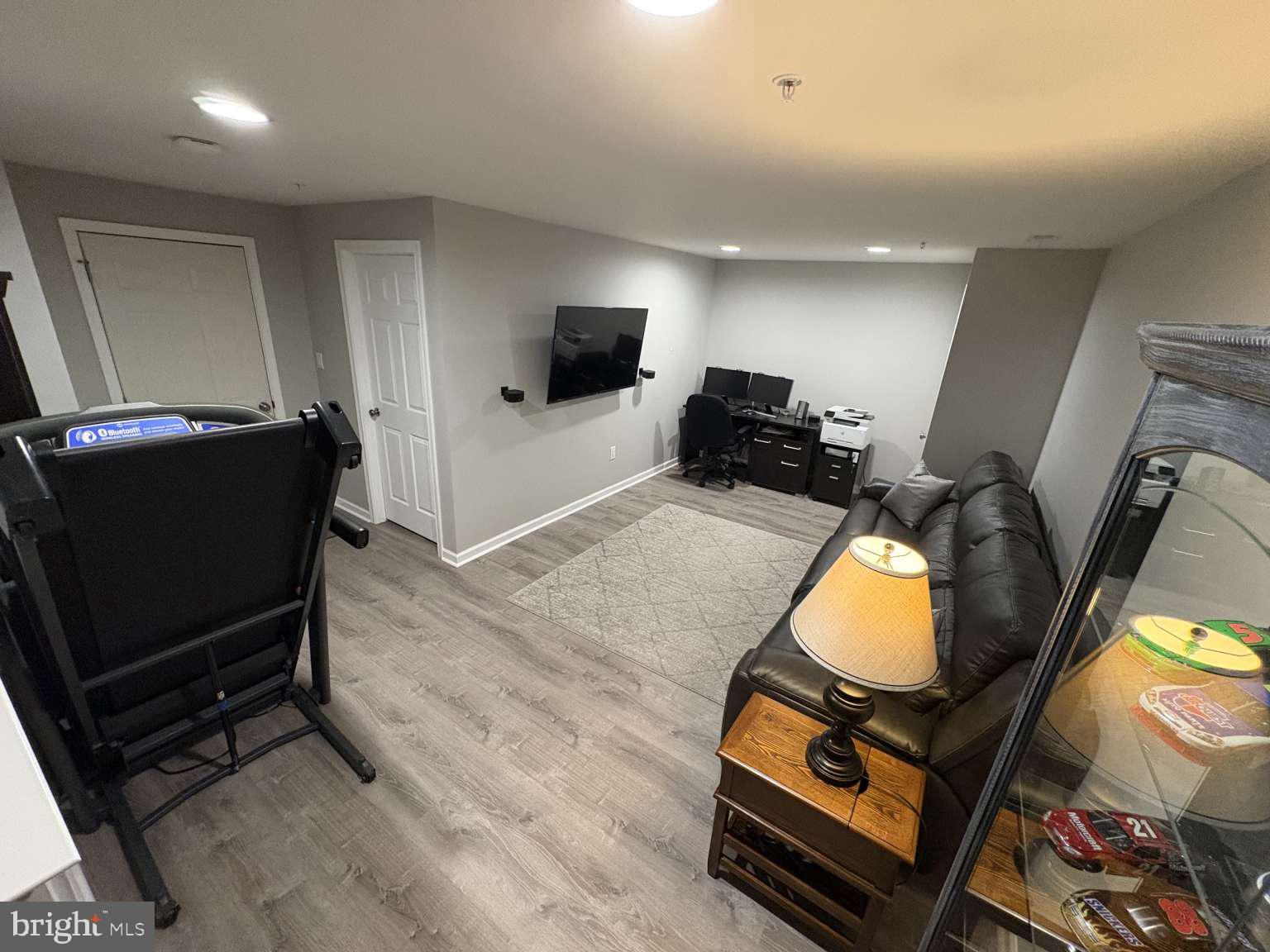 LAUREL RIDGE ESTATES - Residential