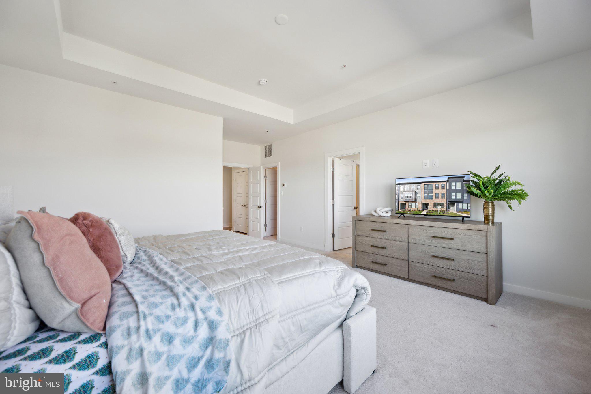 SOUTHLAKE - Residential Lease