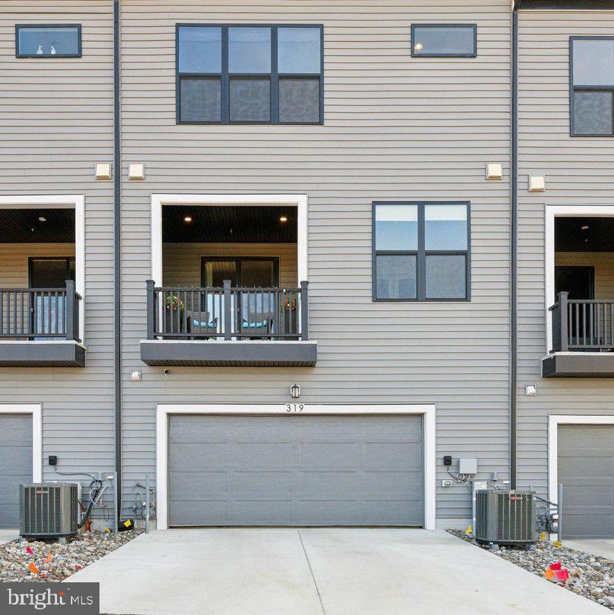 SOUTHLAKE - Residential Lease