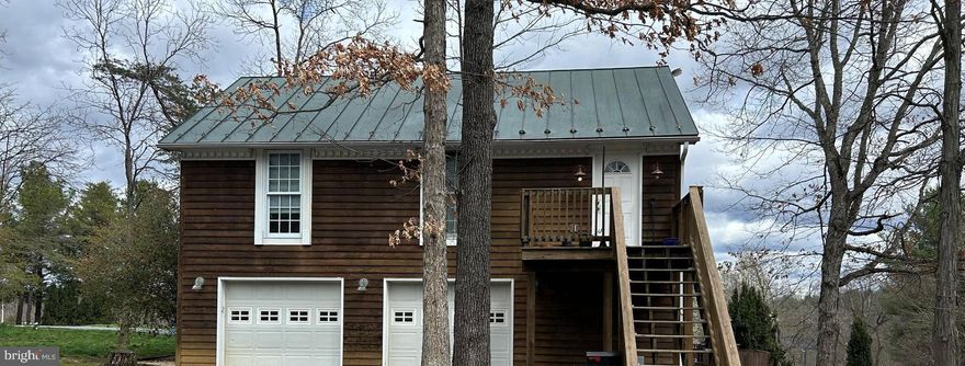 Newly painted apartment above residents garage. Separate parking. Located off of rt. 522 N. This property has a microwave, refrigerator, dishwasher, stove, washer, &  dryer. The property is well maintained and super clean! It has one bedroom, and one full bath. Great location, located at a wedding venue Landfall Farm. You won’t be disappointed with this rare first level apartment! ALL UTILITIES INCLUDED.

Rental Application is $49.99 through rentspree