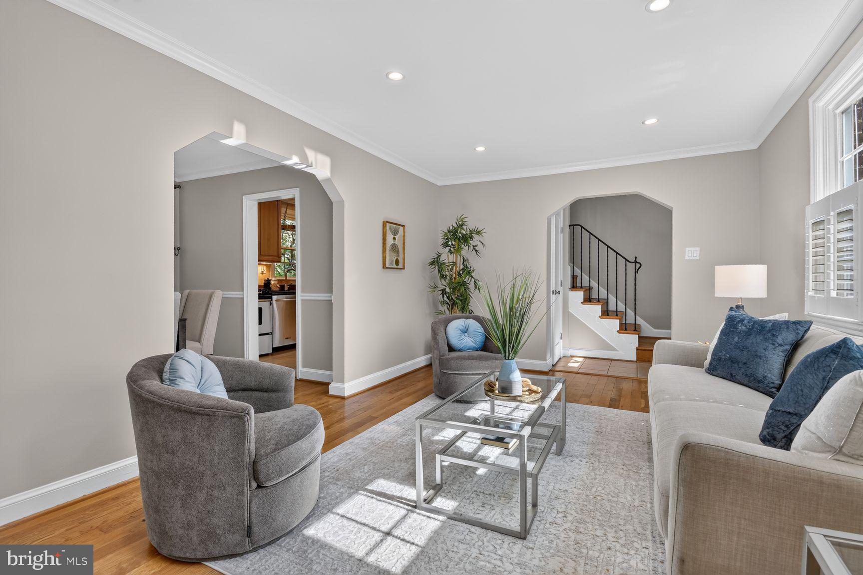 1707 NOYES LANE