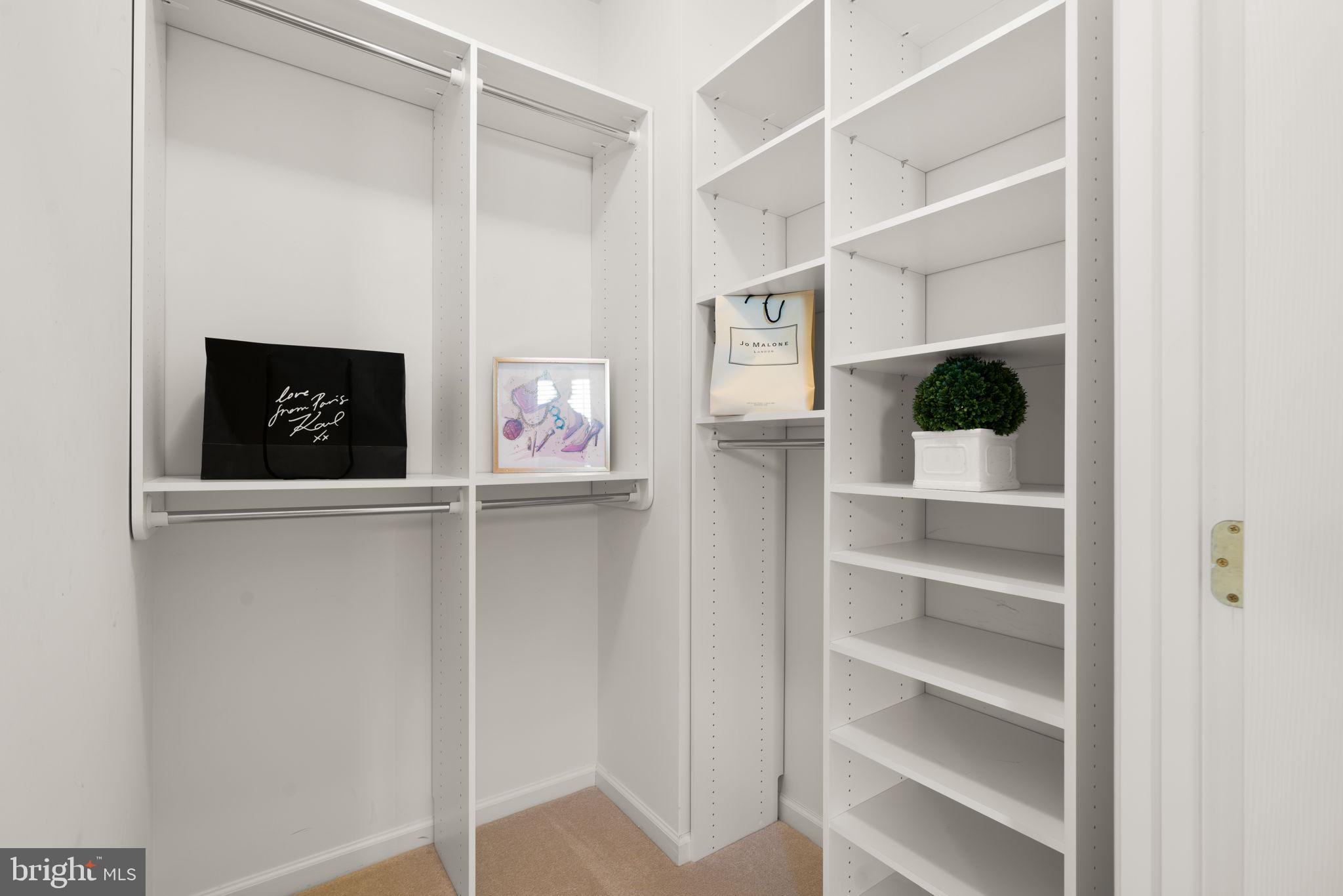 HEARTHSTONE AT VILLAGE CREST CONDOMINIUMS - Residential