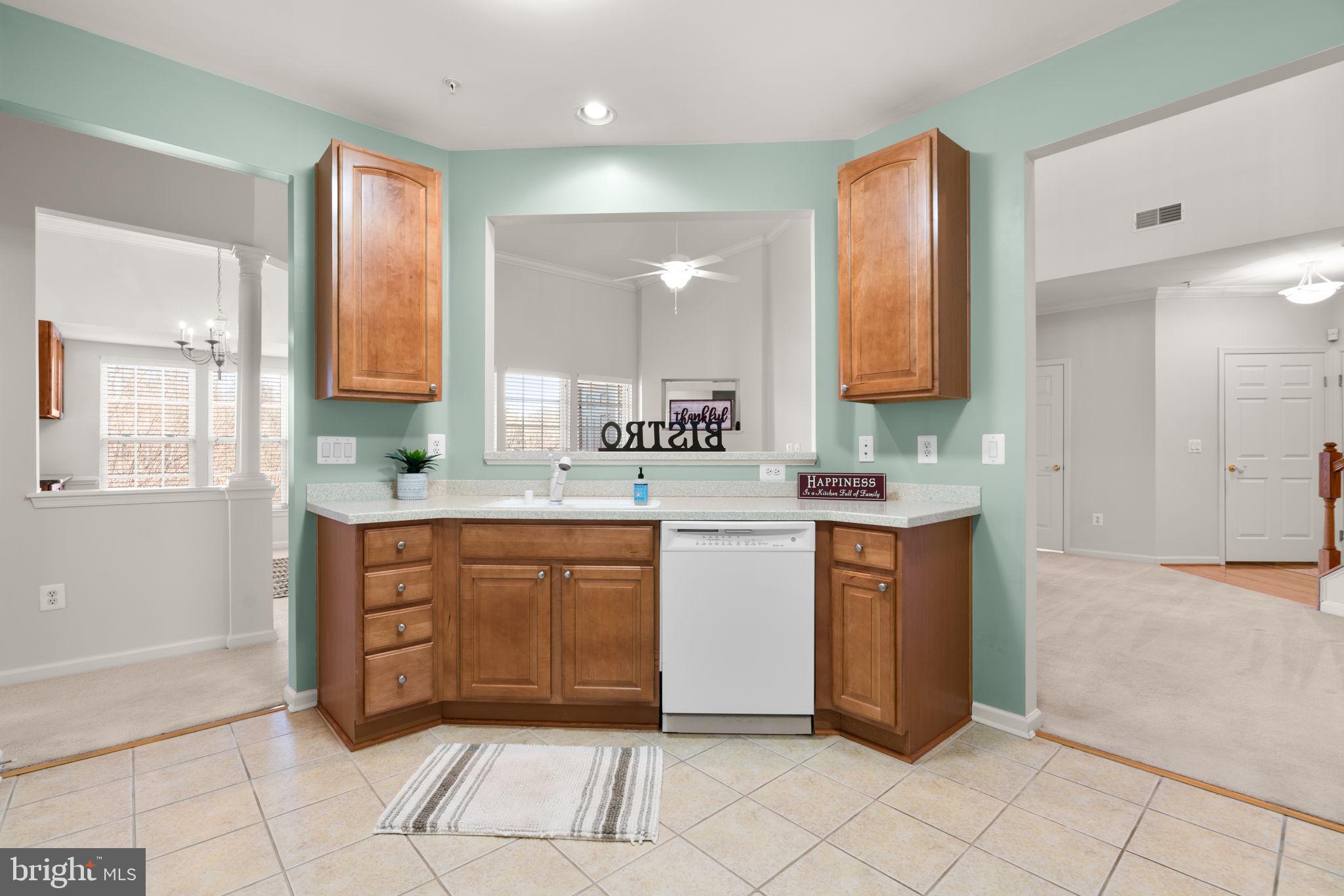 HEARTHSTONE AT VILLAGE CREST CONDOMINIUMS - Residential