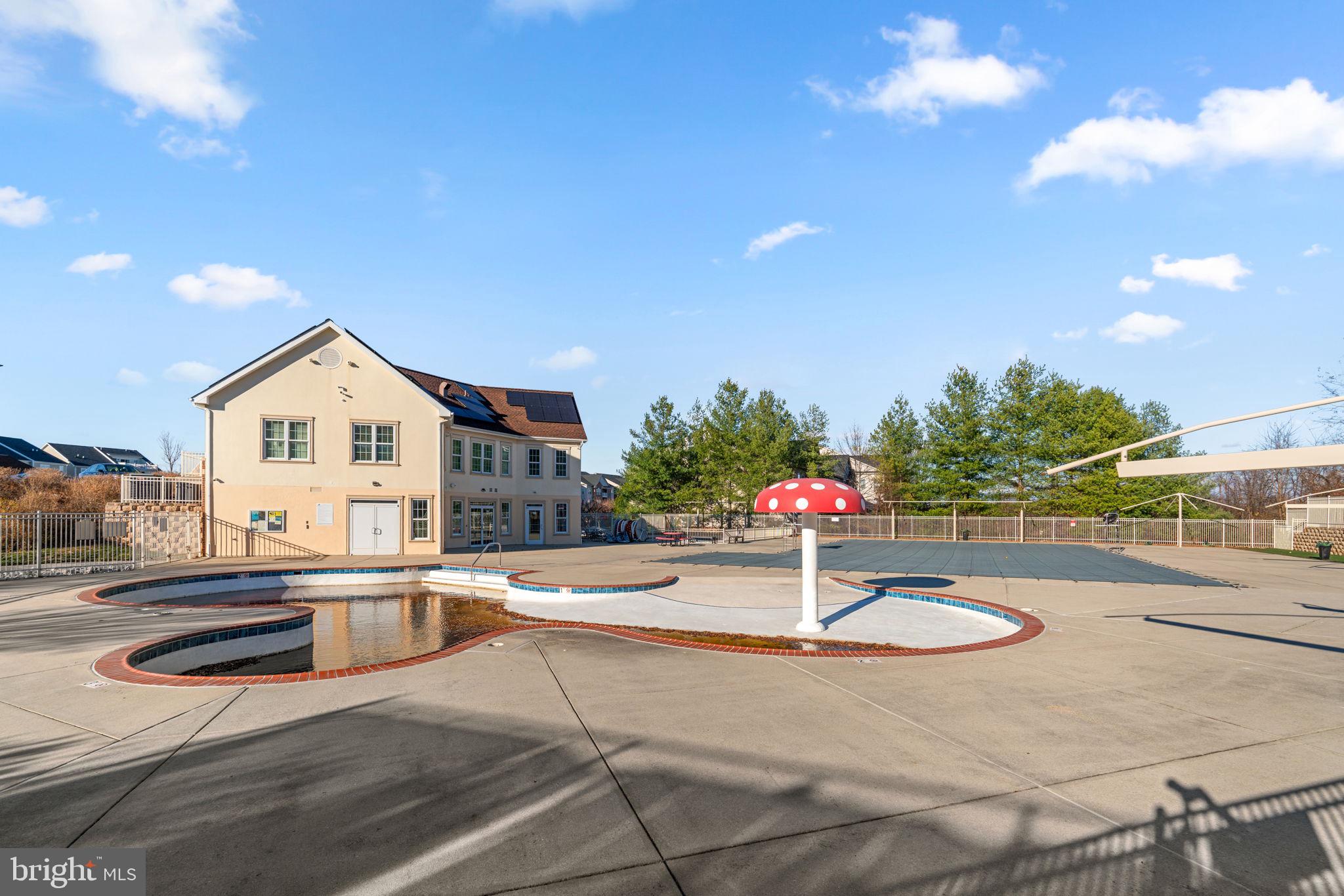 HEARTHSTONE AT VILLAGE CREST CONDOMINIUMS - Residential