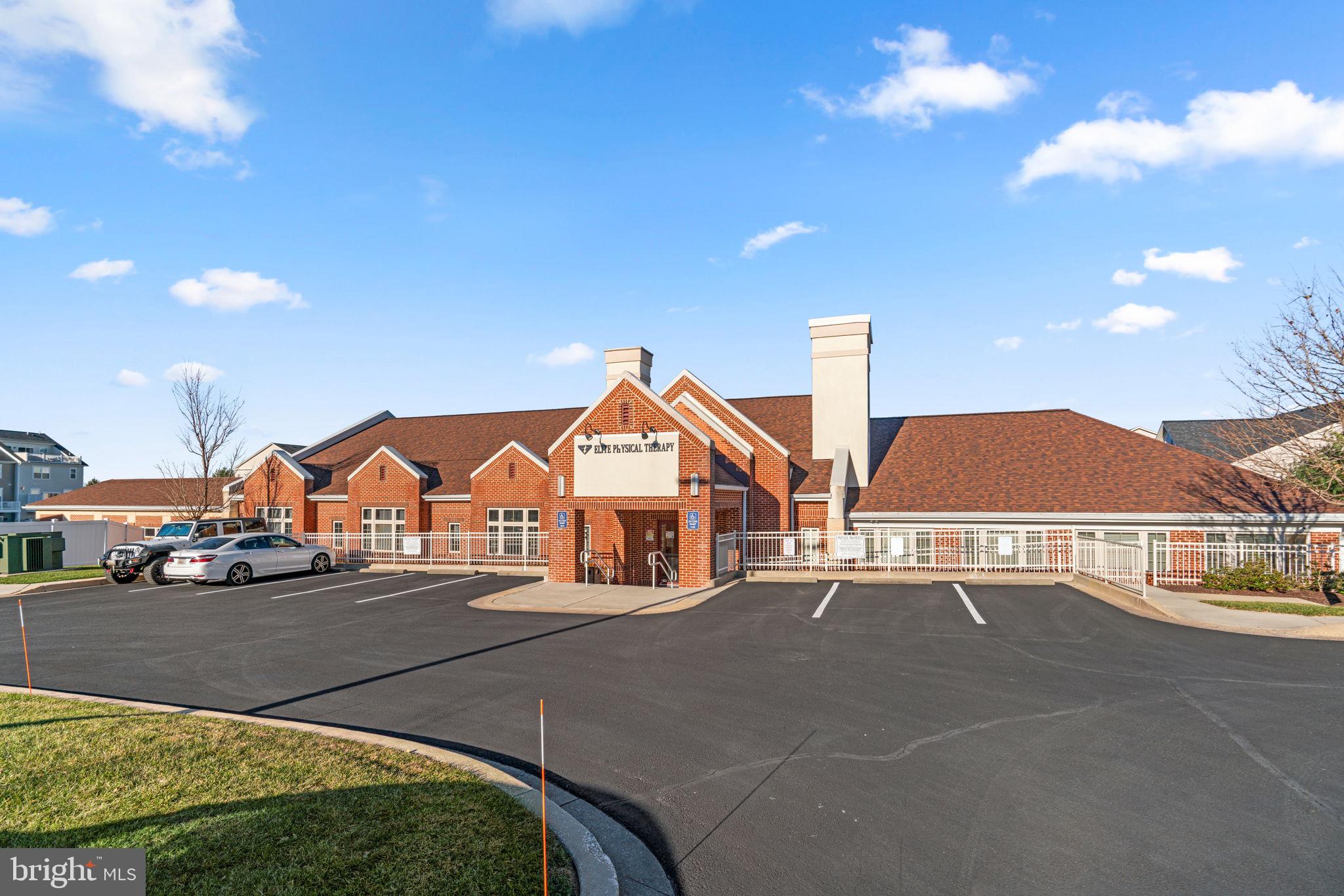 HEARTHSTONE AT VILLAGE CREST CONDOMINIUMS - Residential