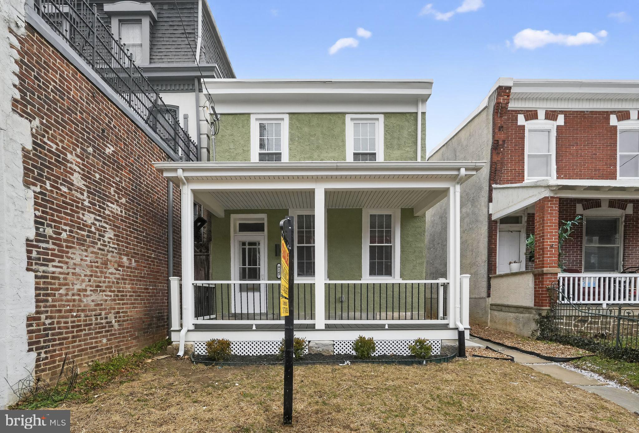 ROXBOROUGH - Residential