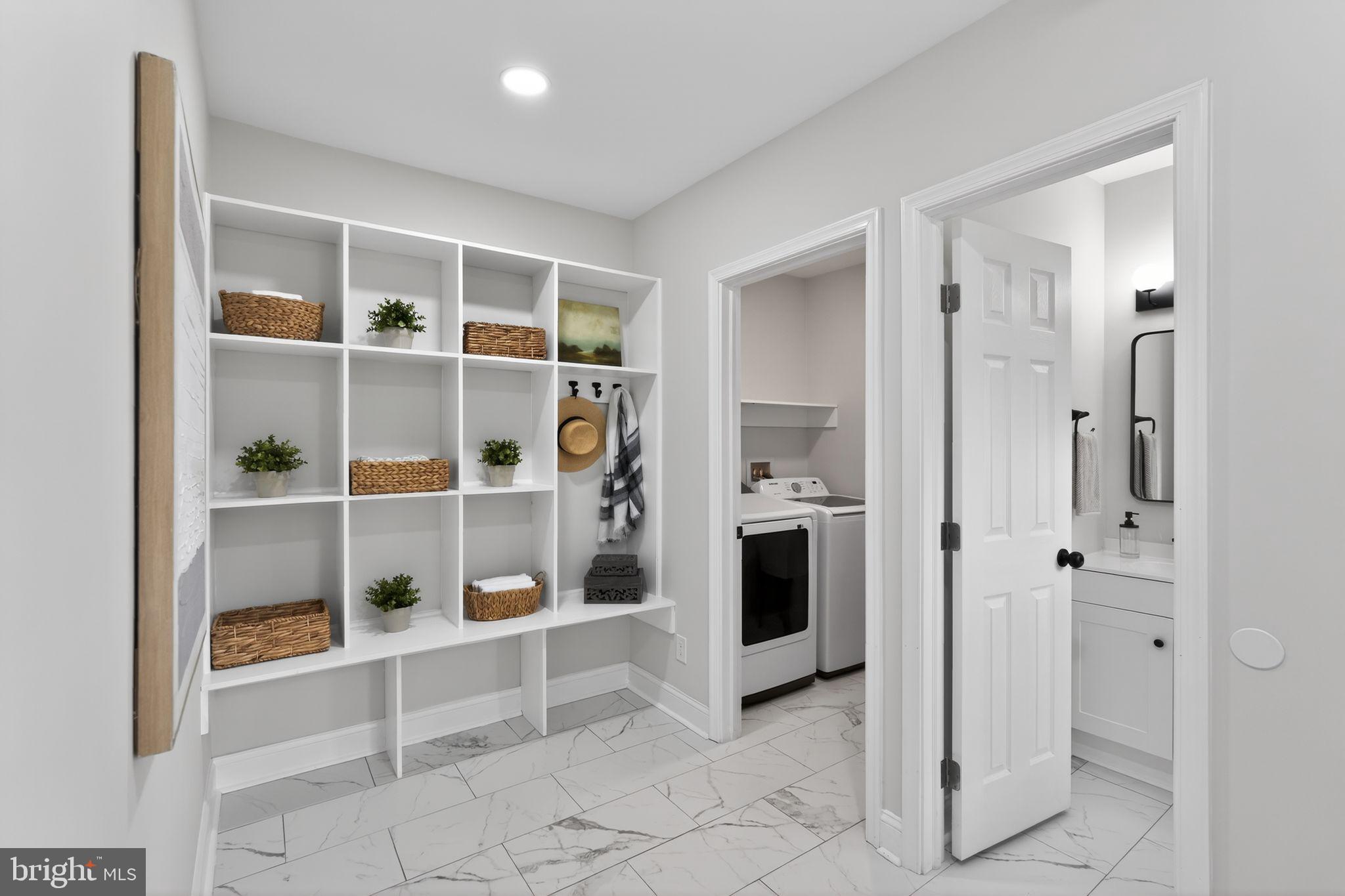 ROXBOROUGH - Residential