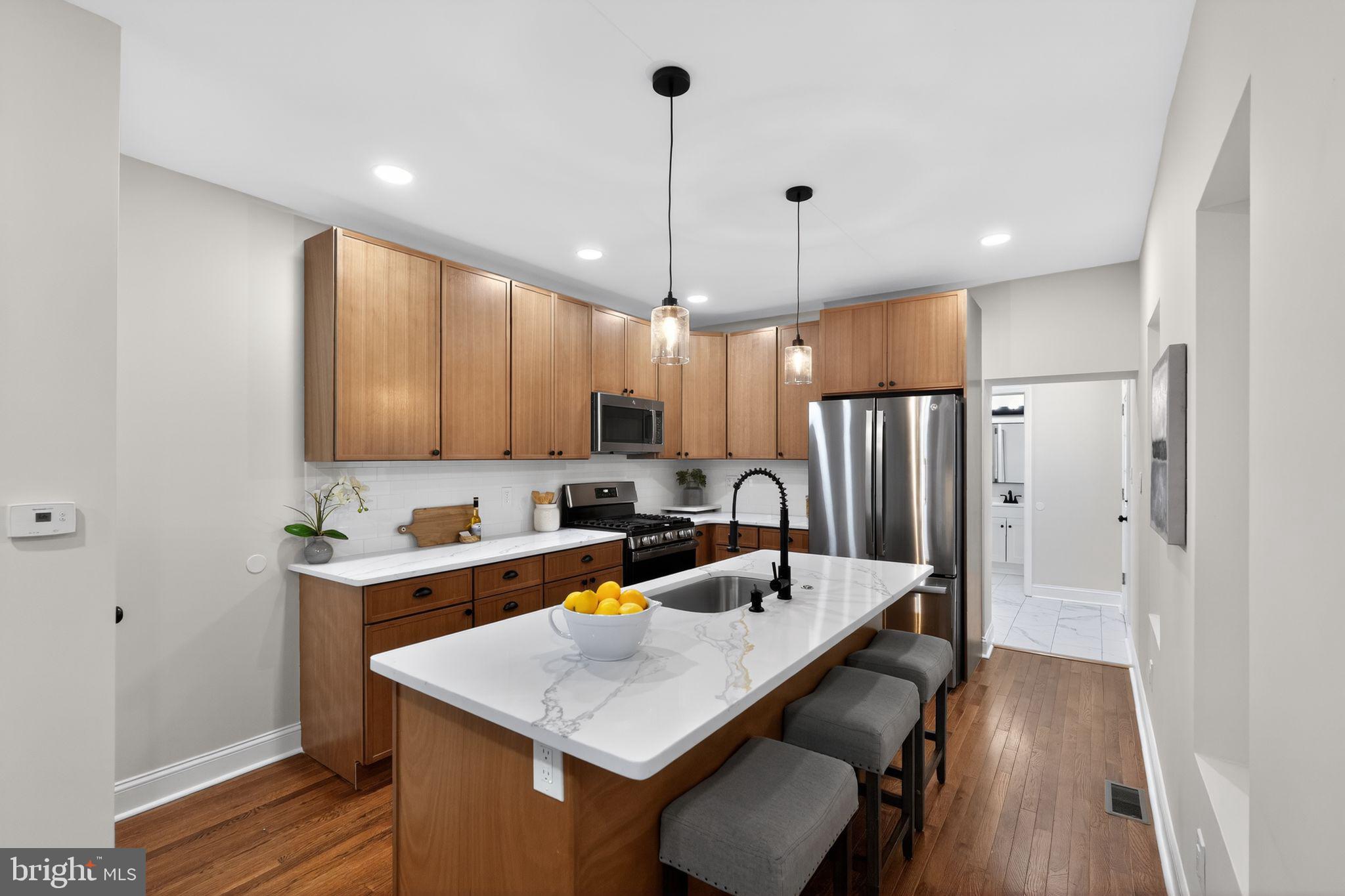 ROXBOROUGH - Residential