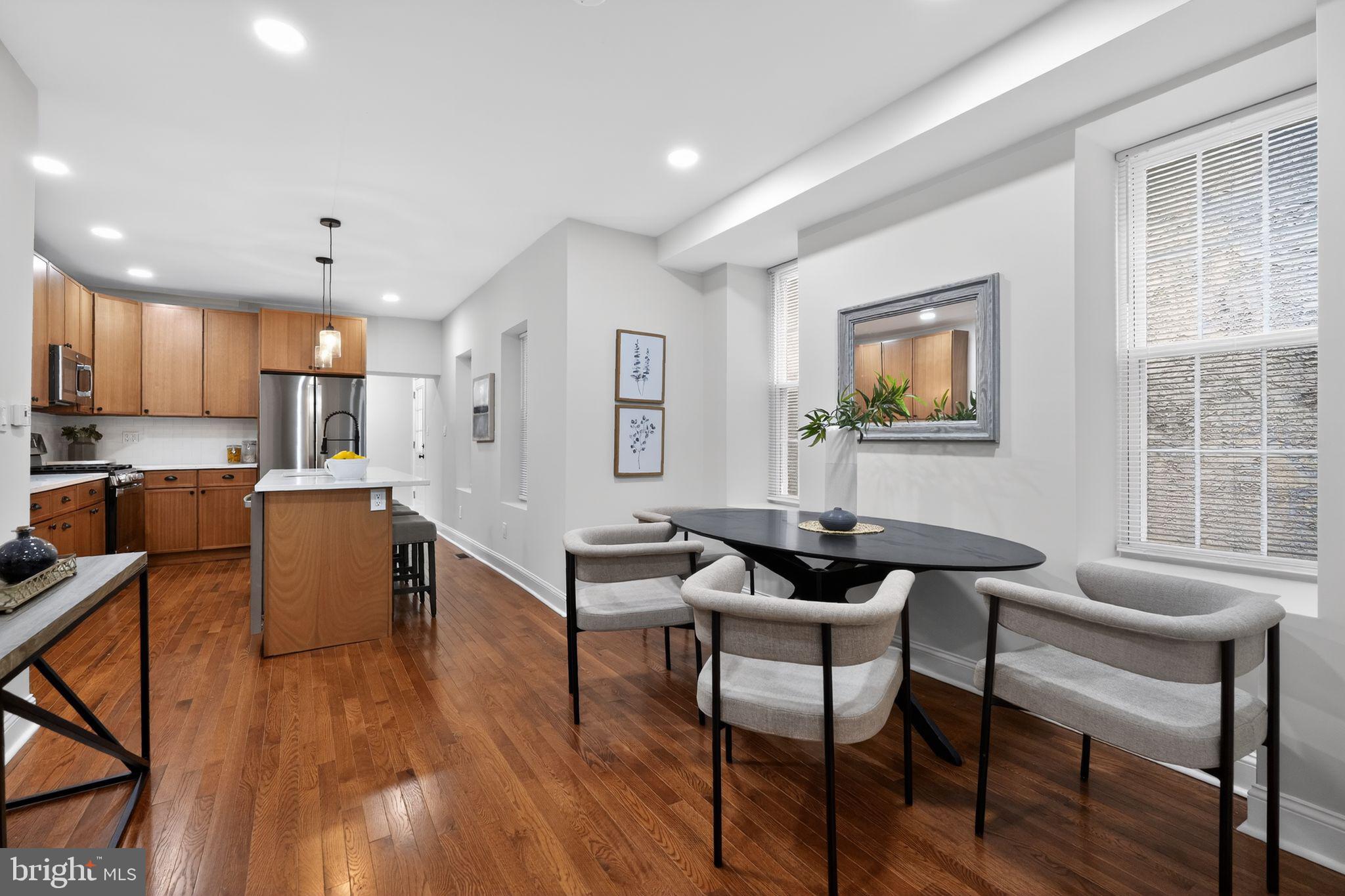 ROXBOROUGH - Residential