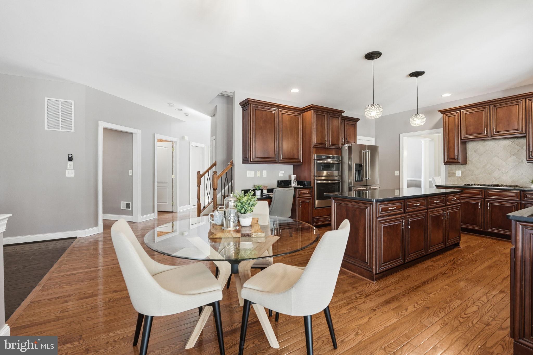 DOMINION VALLEY COUNTRY CLUB - Residential