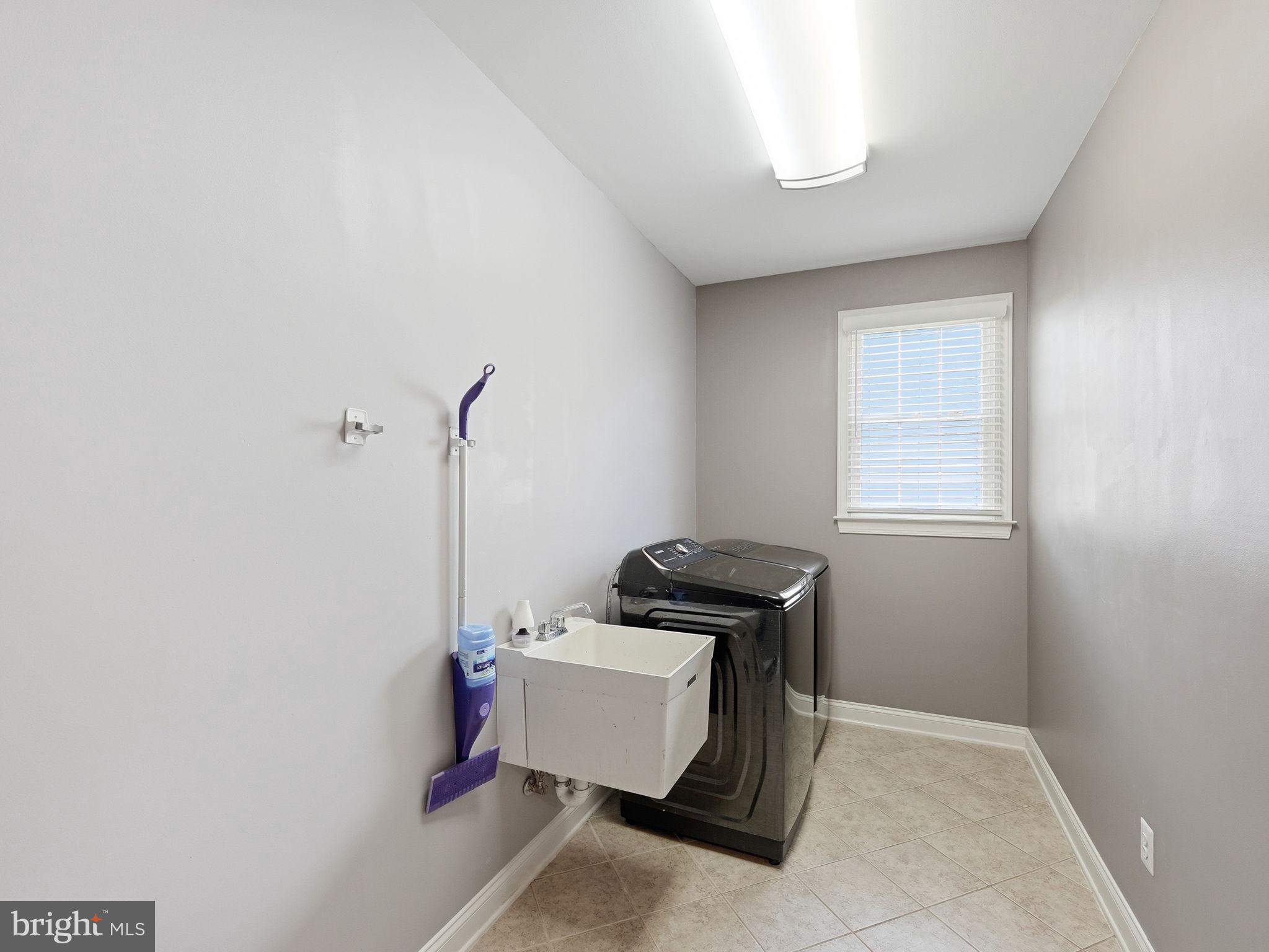 DOMINION VALLEY COUNTRY CLUB - Residential