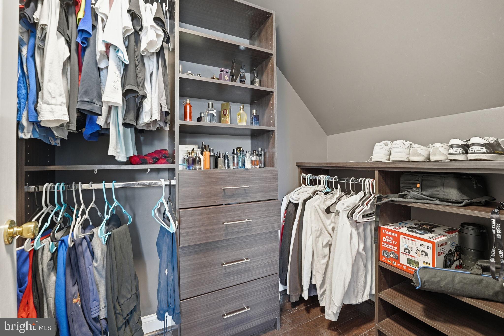 DOMINION VALLEY COUNTRY CLUB - Residential