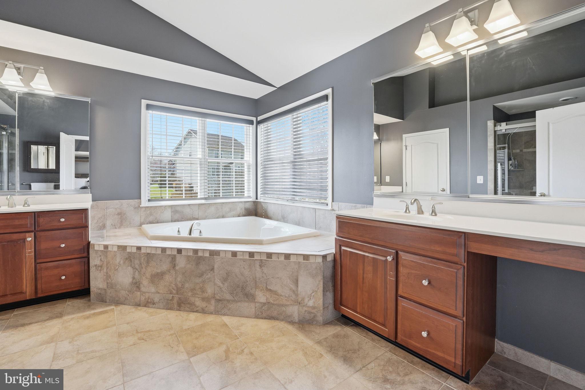 DOMINION VALLEY COUNTRY CLUB - Residential