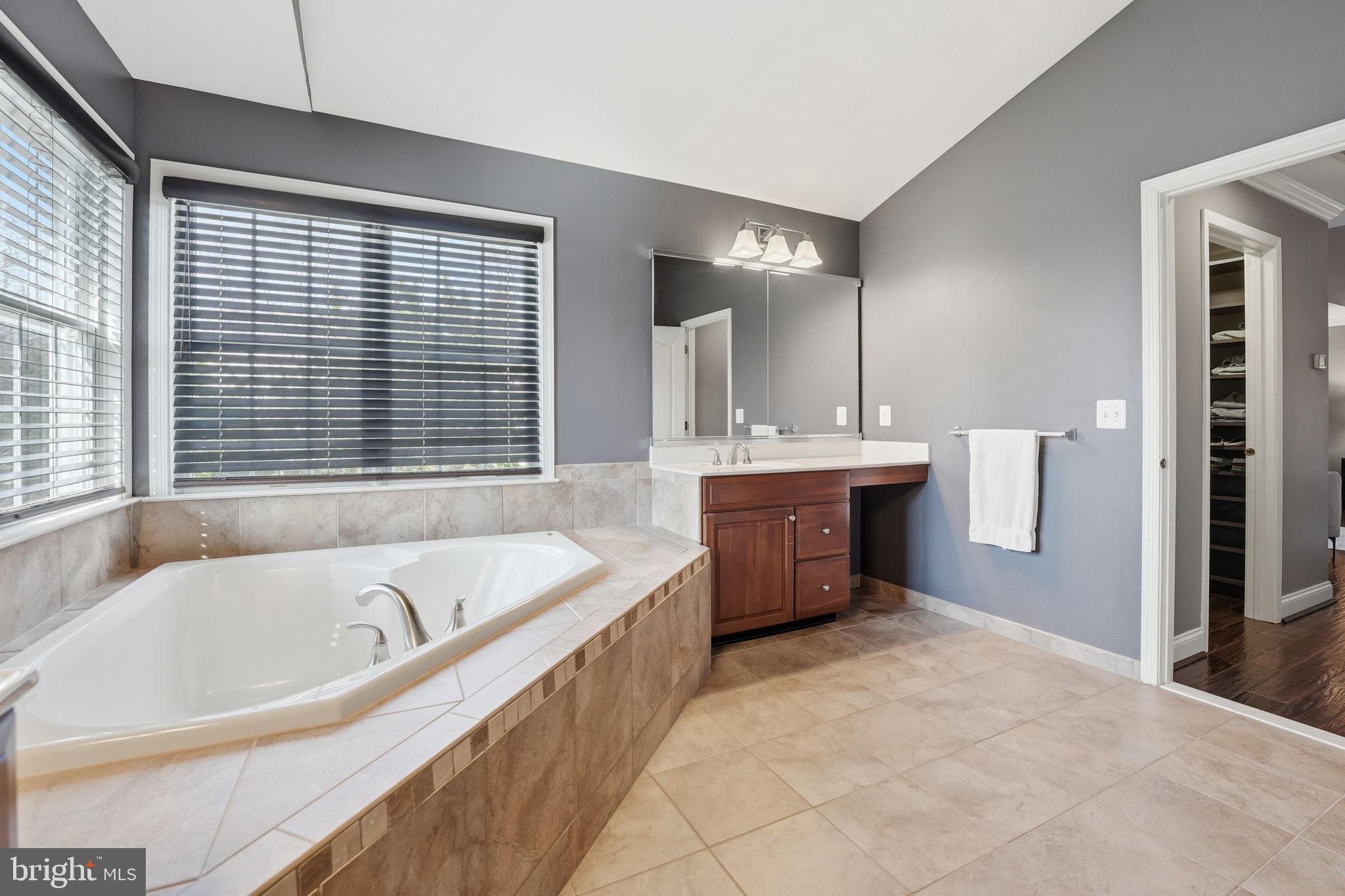 DOMINION VALLEY COUNTRY CLUB - Residential