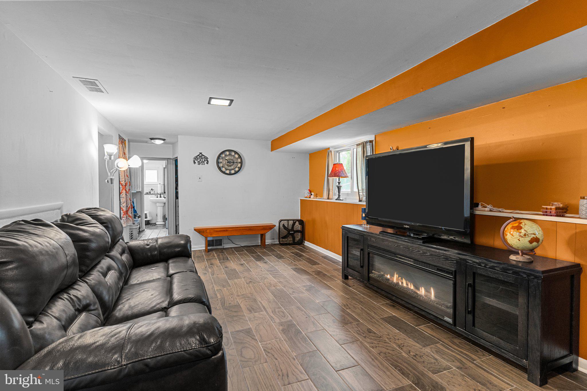 WARMINSTER VIL - Residential