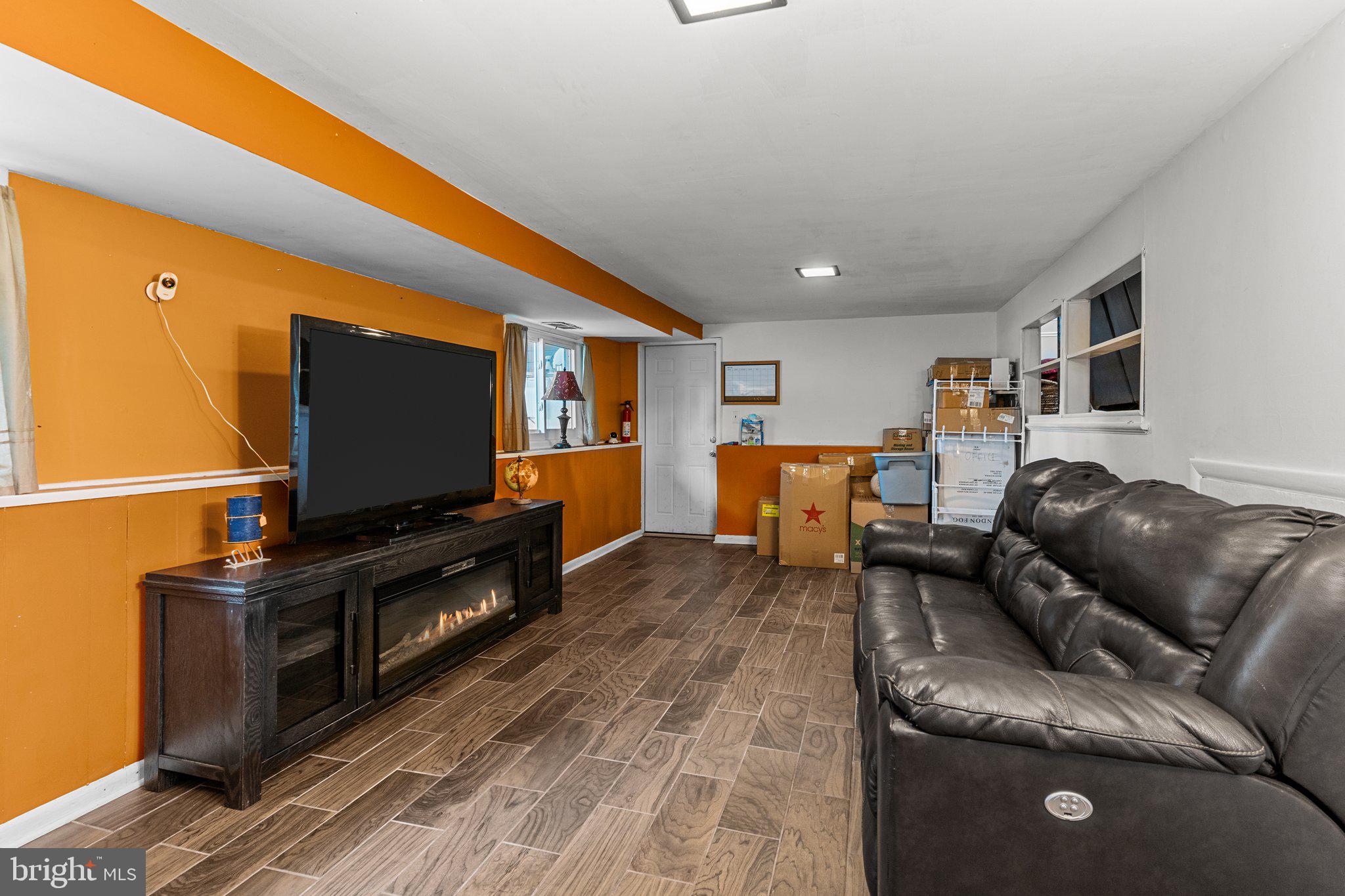 WARMINSTER VIL - Residential