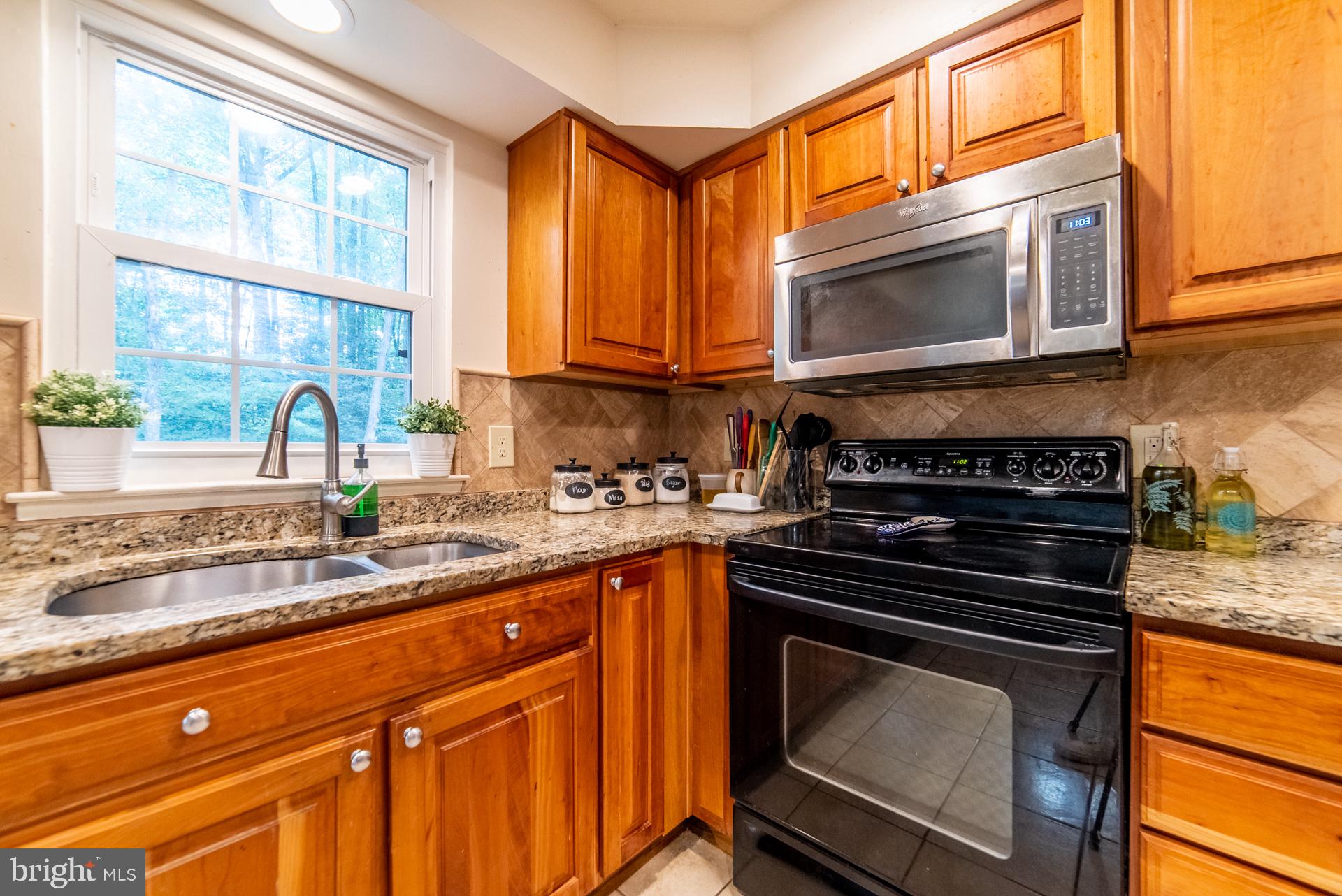 STRATFORD GLEN - Residential Lease