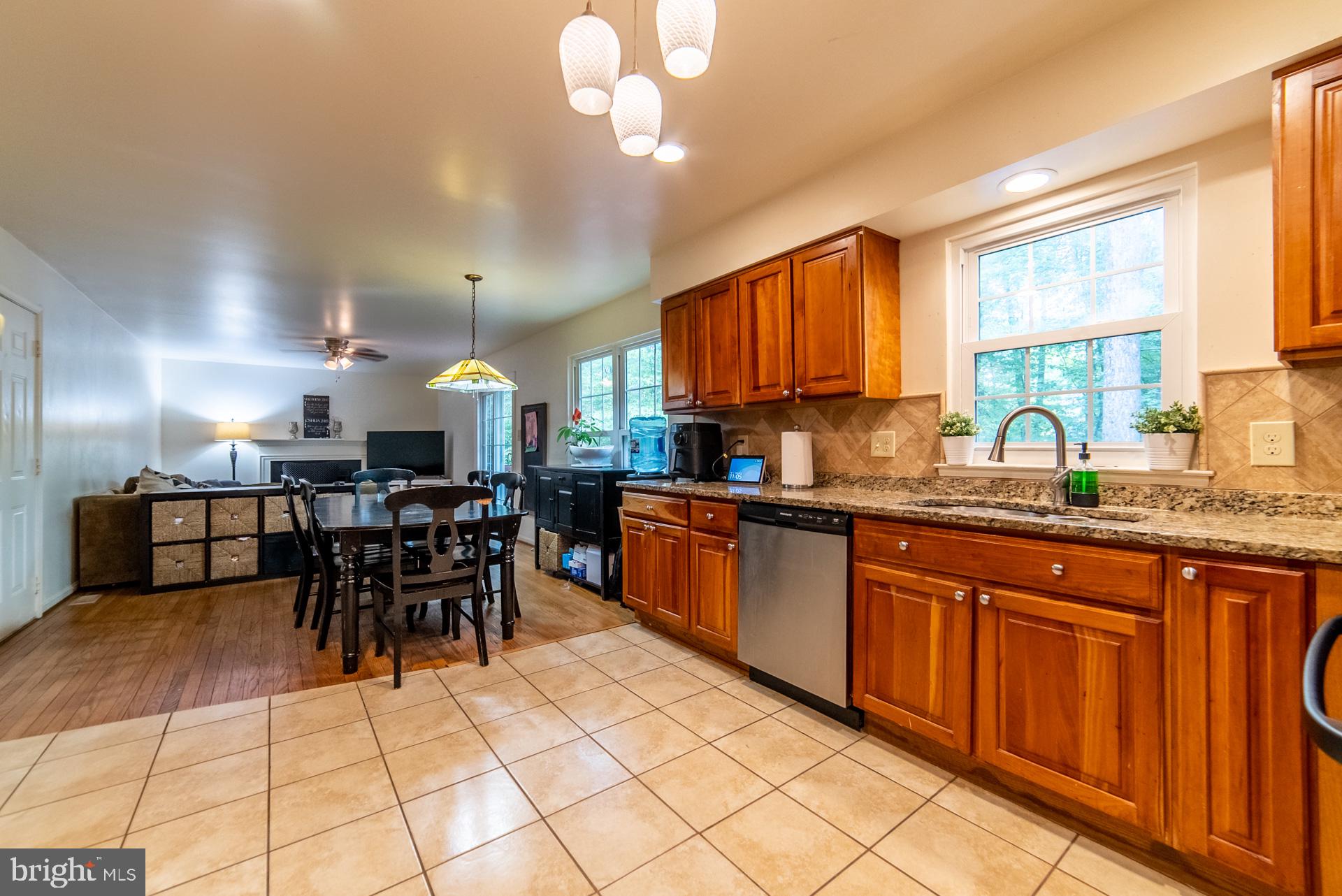 STRATFORD GLEN - Residential Lease