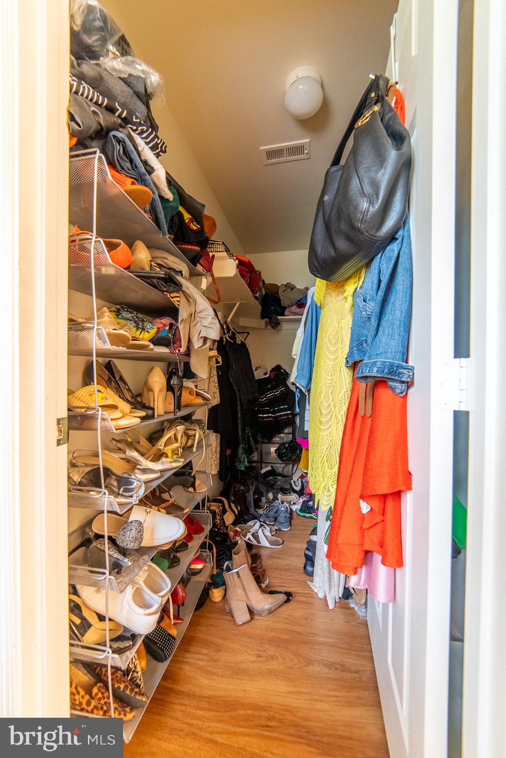 STRATFORD GLEN - Residential Lease