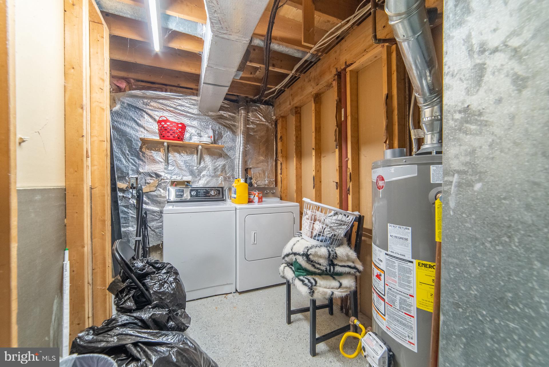 STRATFORD GLEN - Residential Lease