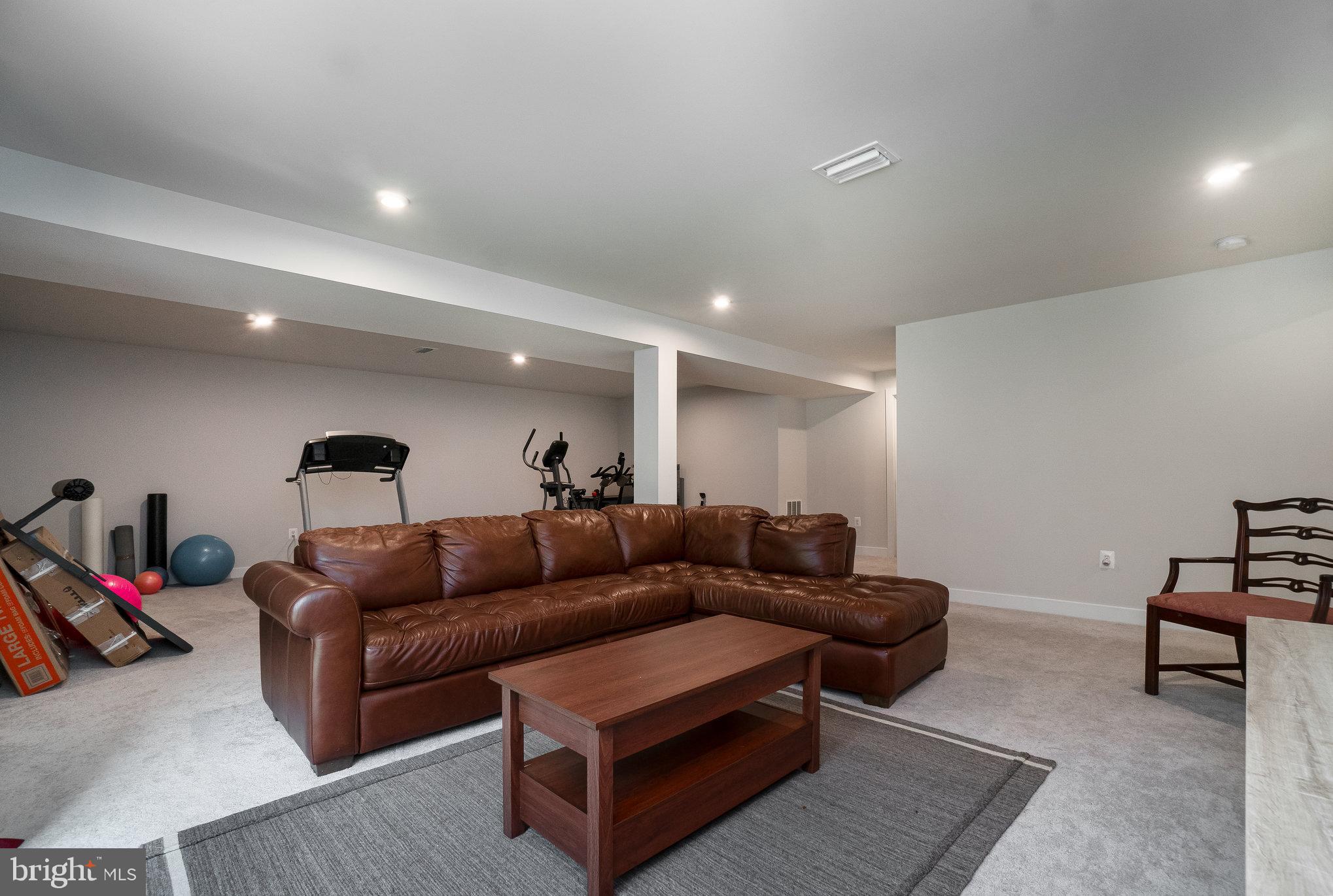 FREDERICKSBURG - Residential