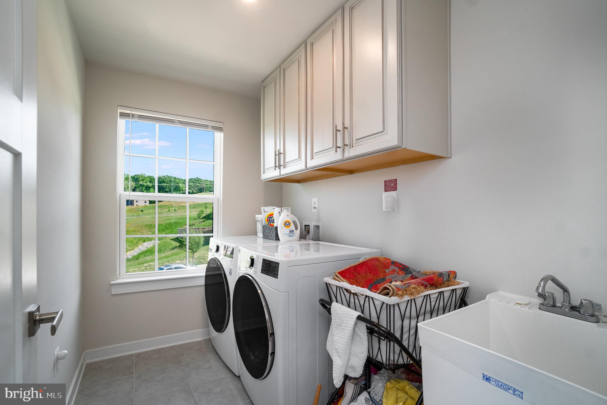 FREDERICKSBURG - Residential