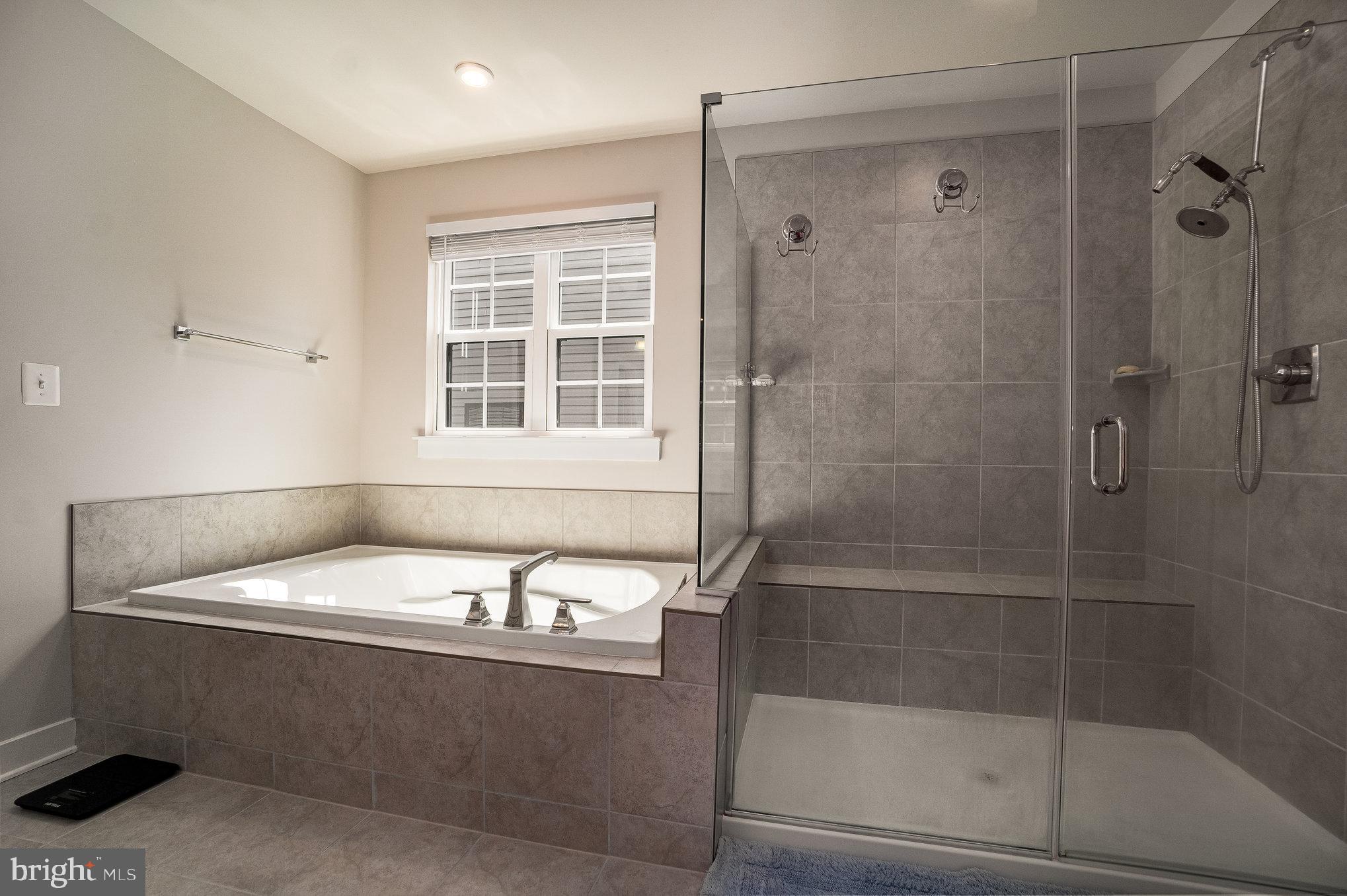 FREDERICKSBURG - Residential