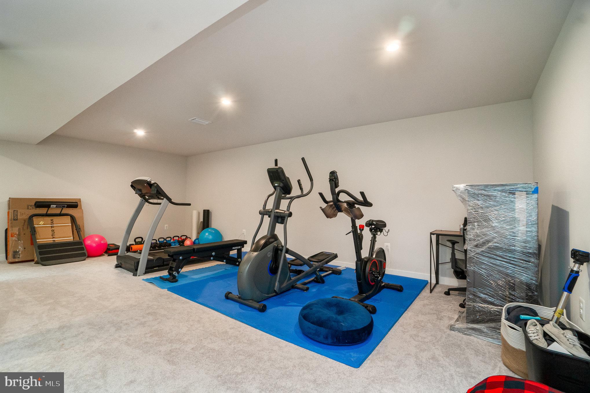 FREDERICKSBURG - Residential