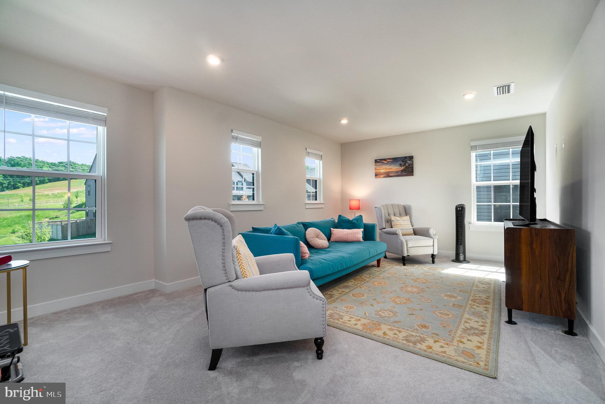 FREDERICKSBURG - Residential