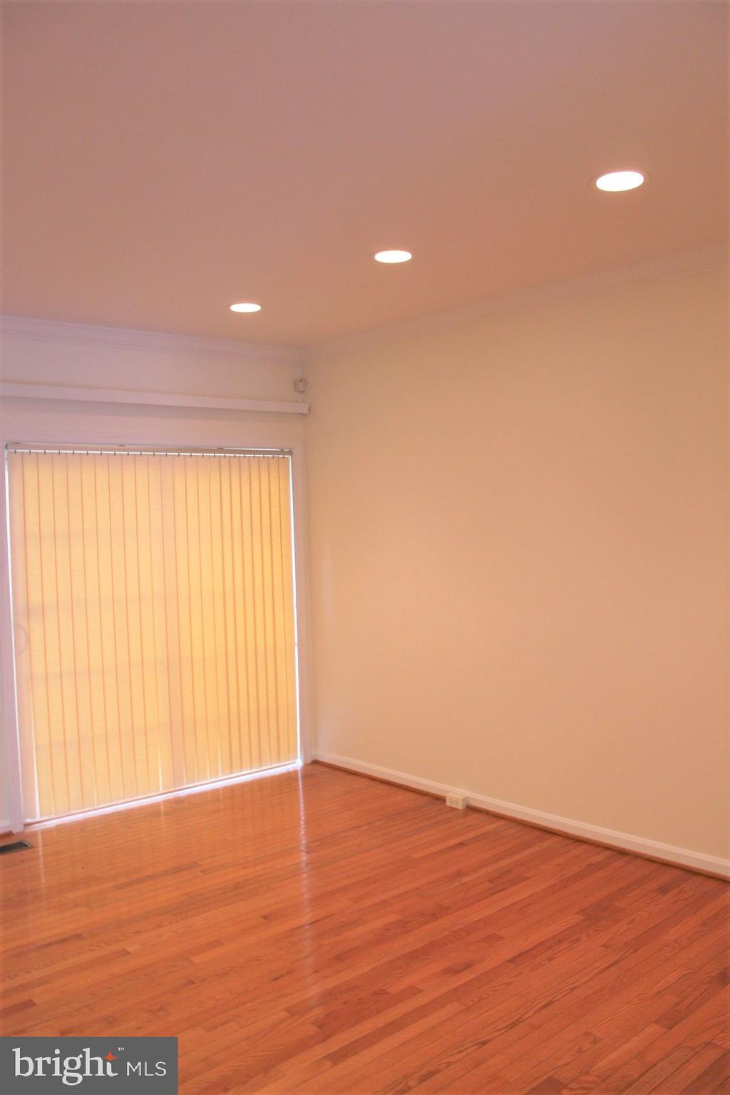 GROVE AT HUNTLEY MEADOWS - Residential Lease