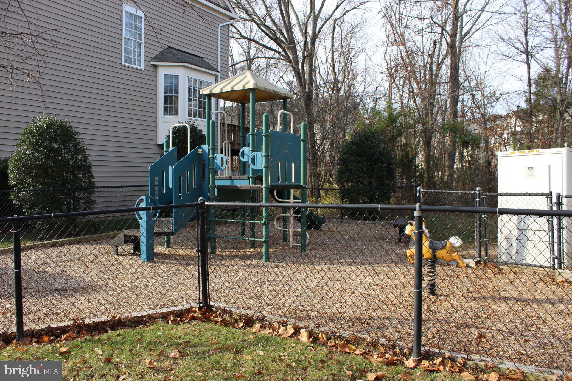 GROVE AT HUNTLEY MEADOWS - Residential Lease