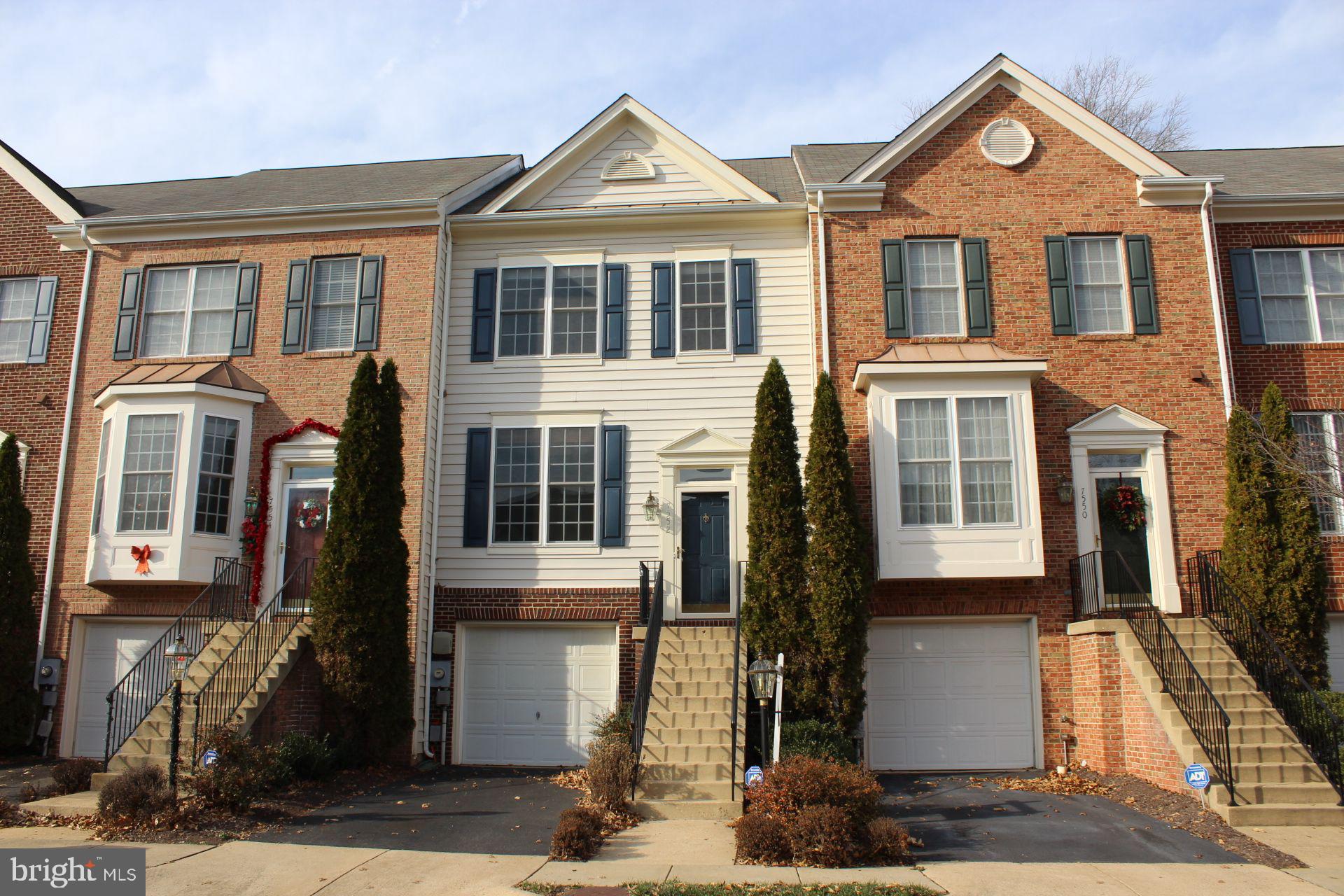 GROVE AT HUNTLEY MEADOWS - Residential Lease