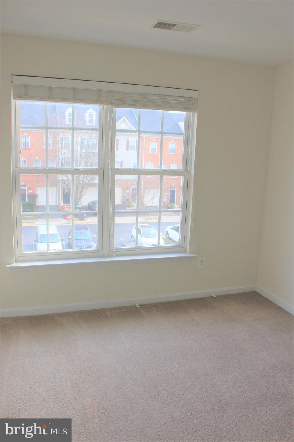 GROVE AT HUNTLEY MEADOWS - Residential Lease