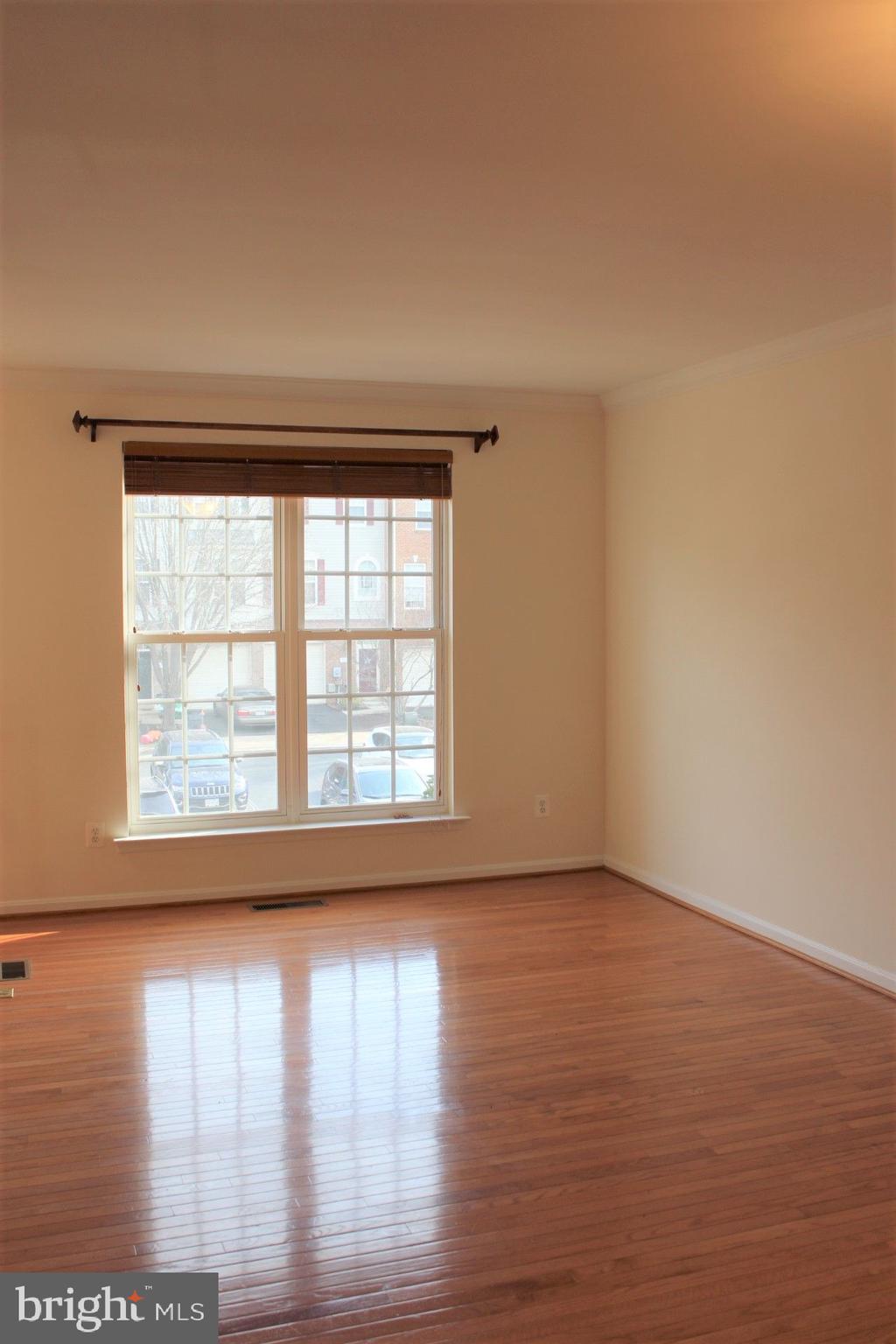 GROVE AT HUNTLEY MEADOWS - Residential Lease