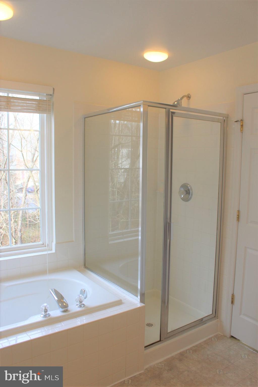 GROVE AT HUNTLEY MEADOWS - Residential Lease