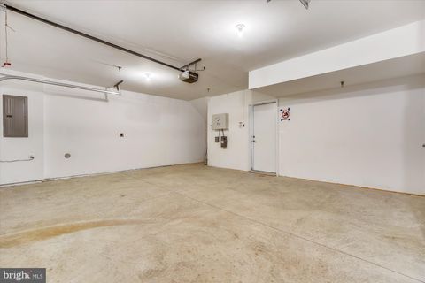 listing image 74