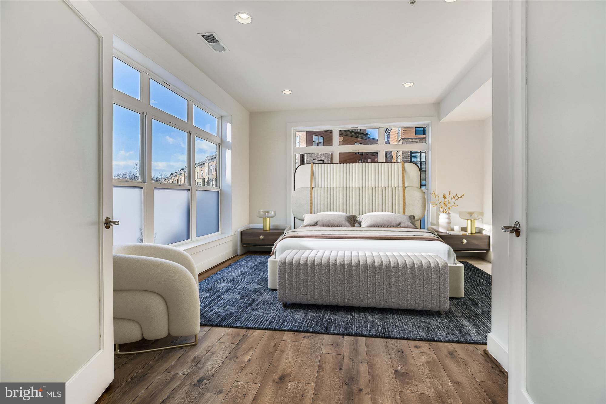 TOWER OAKS - Residential