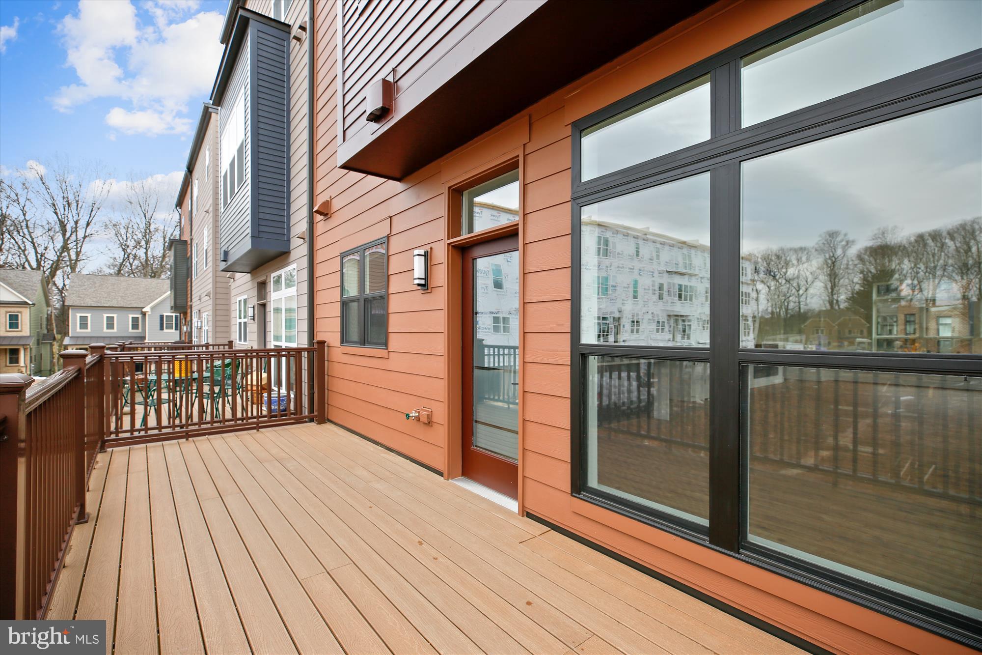 TOWER OAKS - Residential