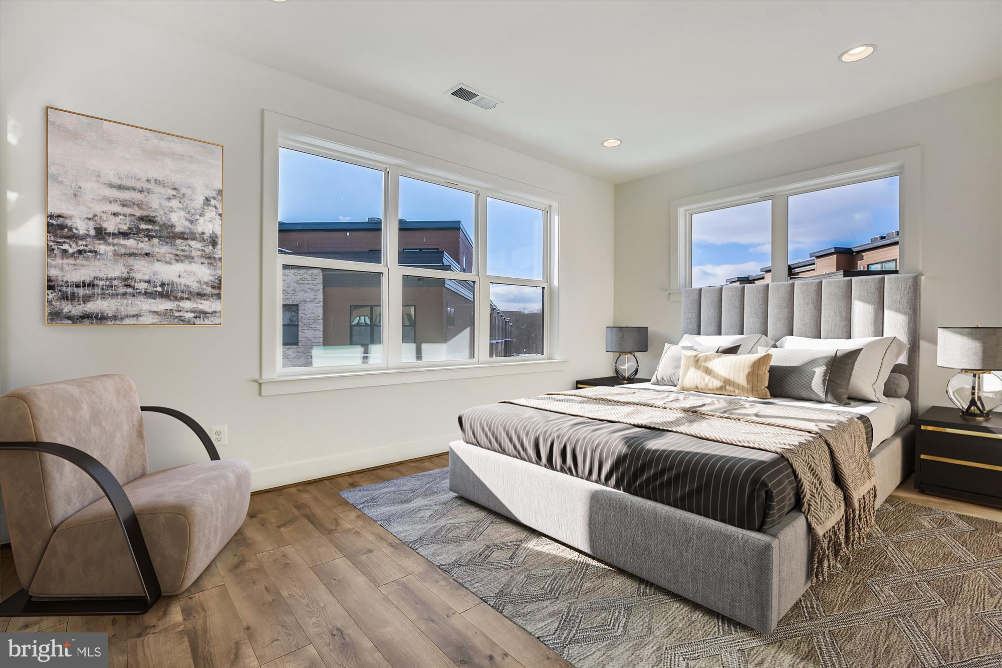 TOWER OAKS - Residential