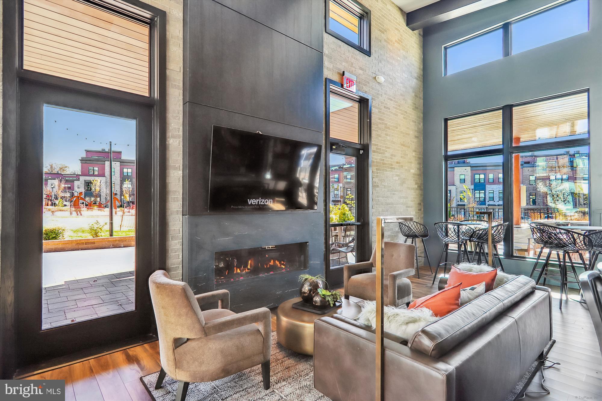 TOWER OAKS - Residential