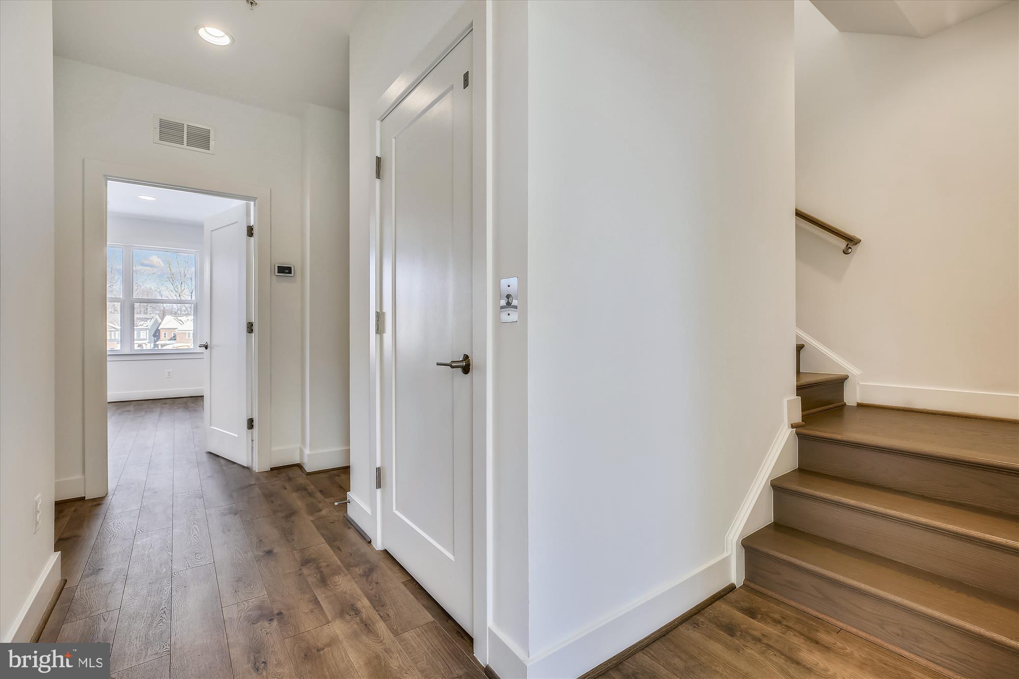 TOWER OAKS - Residential