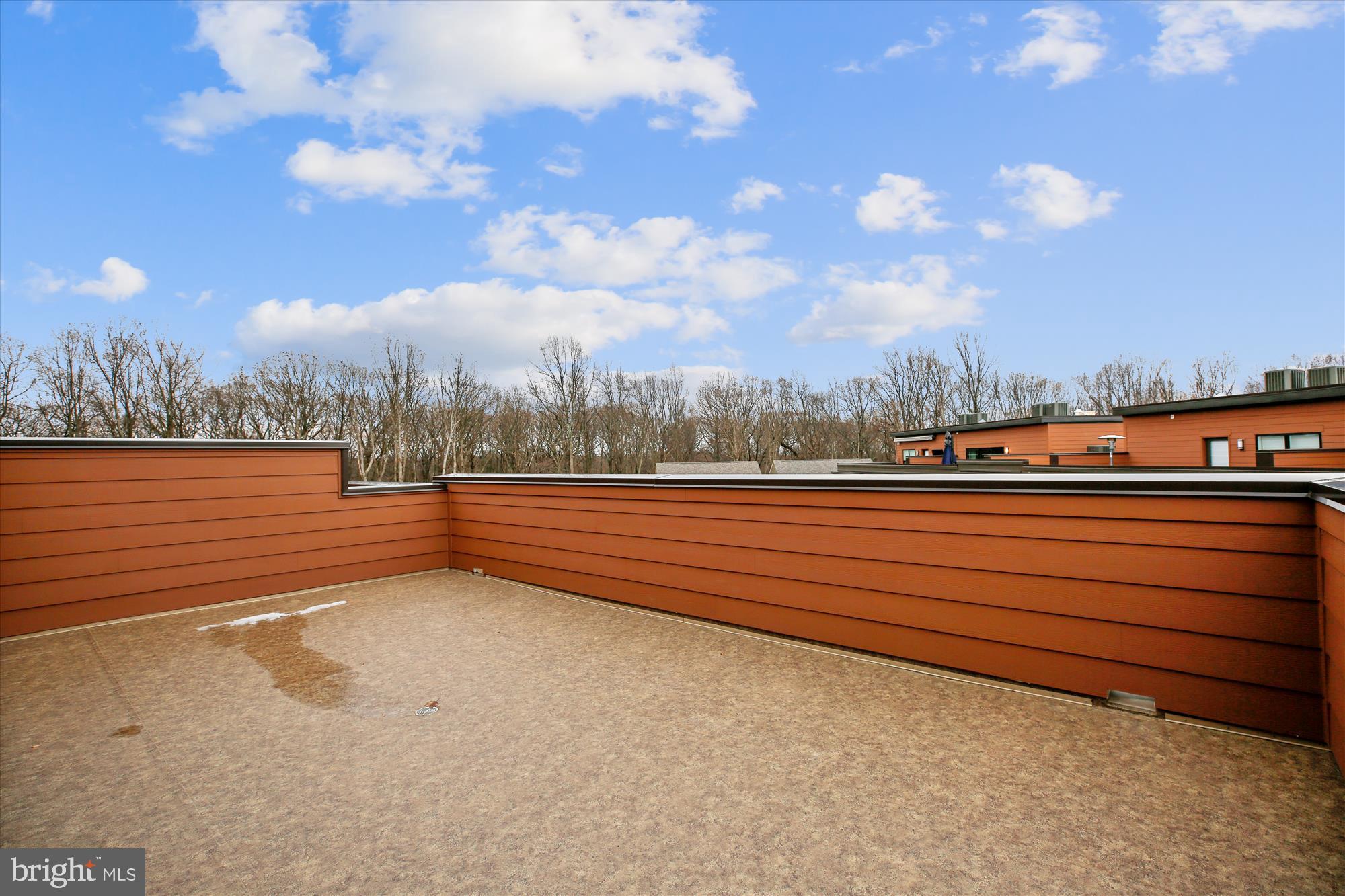 TOWER OAKS - Residential