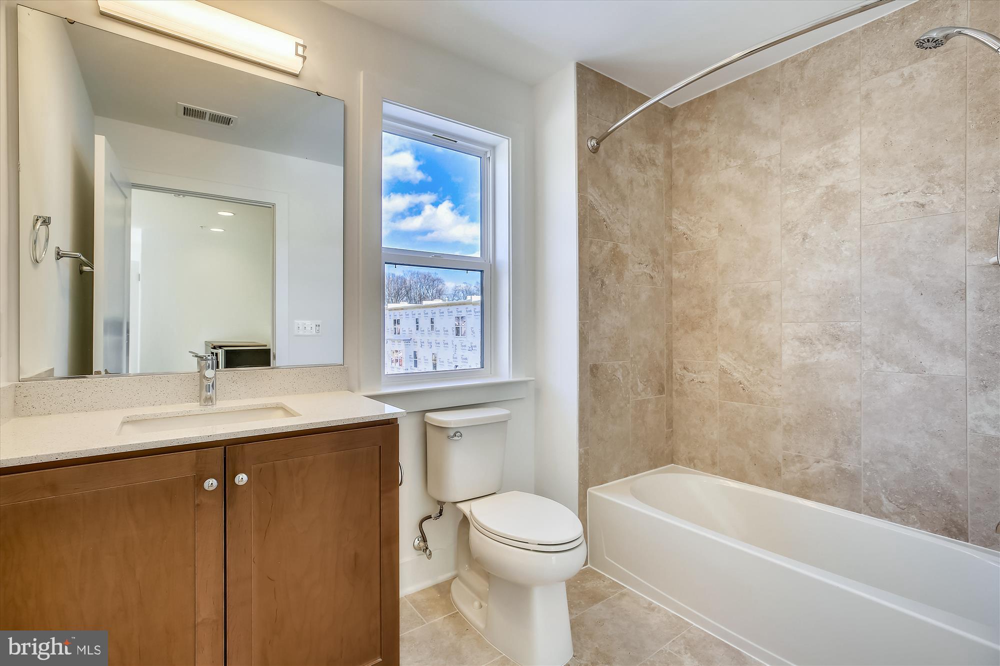 TOWER OAKS - Residential